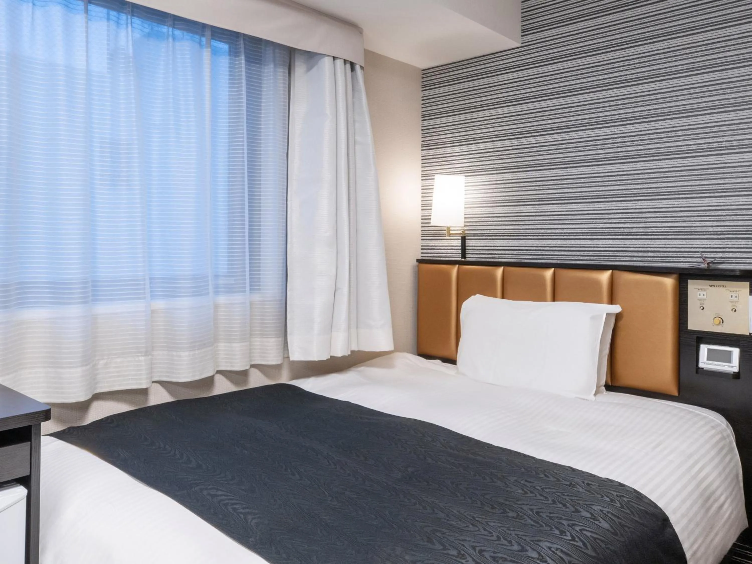 Photo of the whole room, Bed in APA Hotel Asakusabashi Ekikita