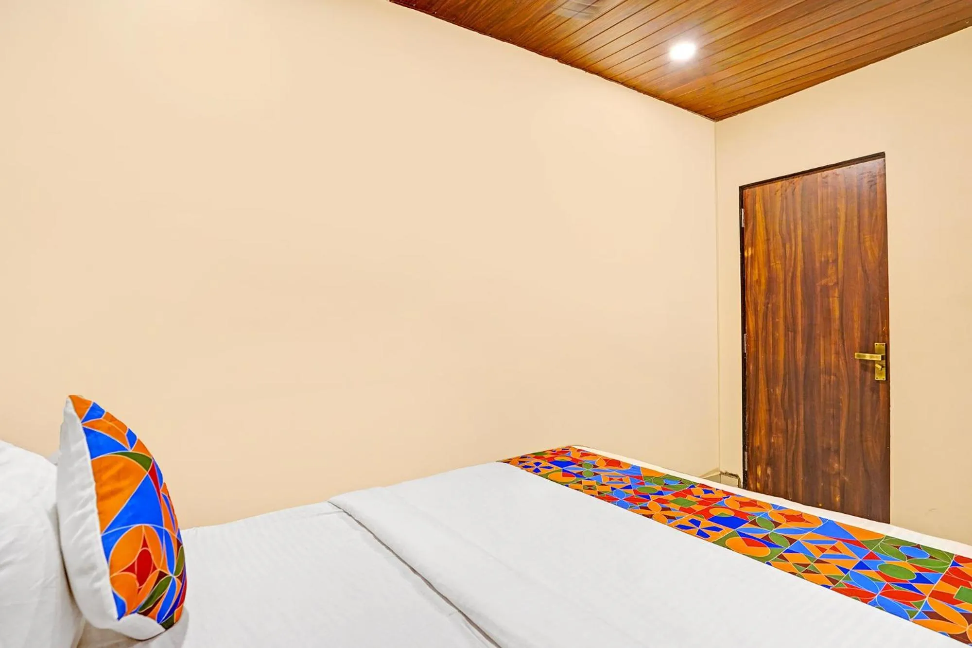 Bed in Via Surya Grand