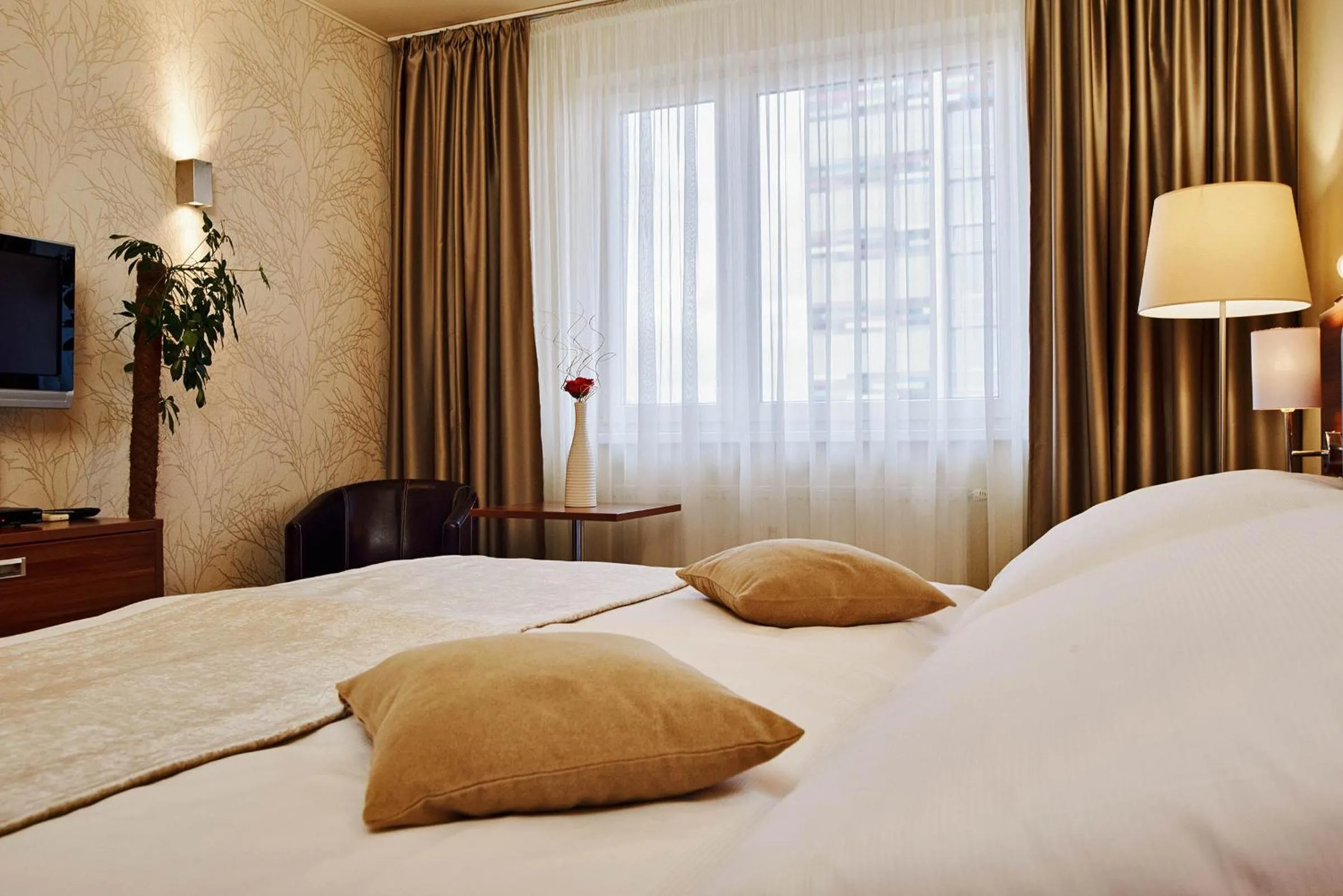 Photo of the whole room, Bed in Privilege Apartments