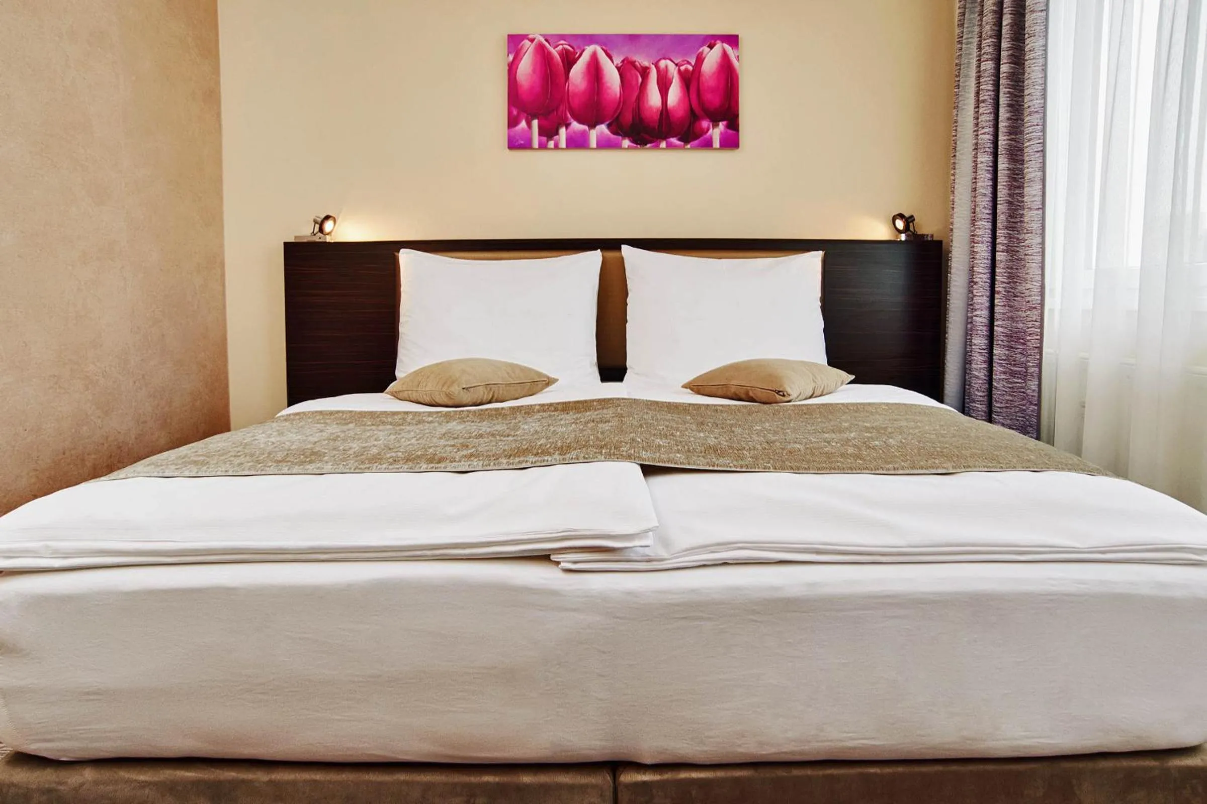 Photo of the whole room, Bed in Privilege Apartments