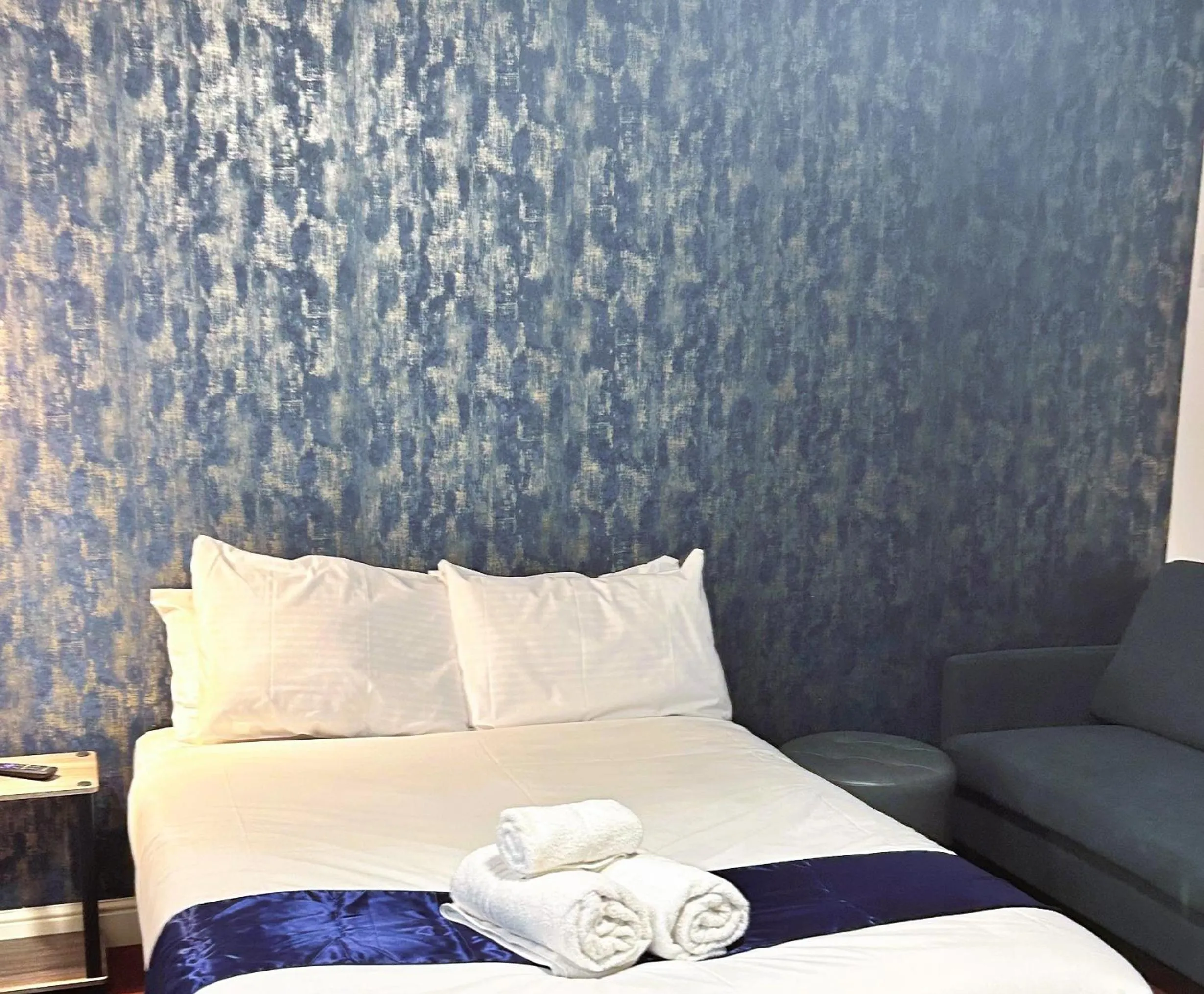 Bed in Hillcrest Liverpool City Central