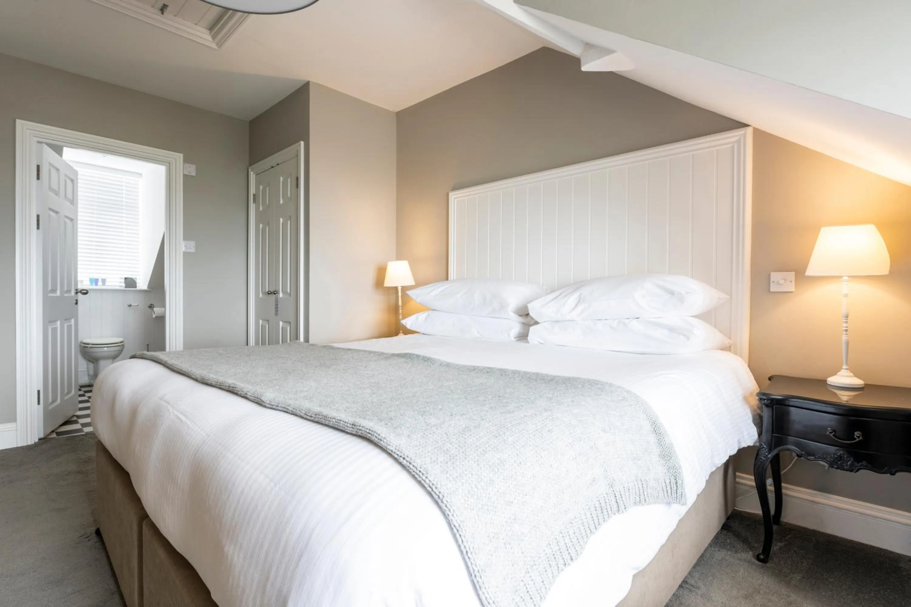 Bed in The Gannet Inn