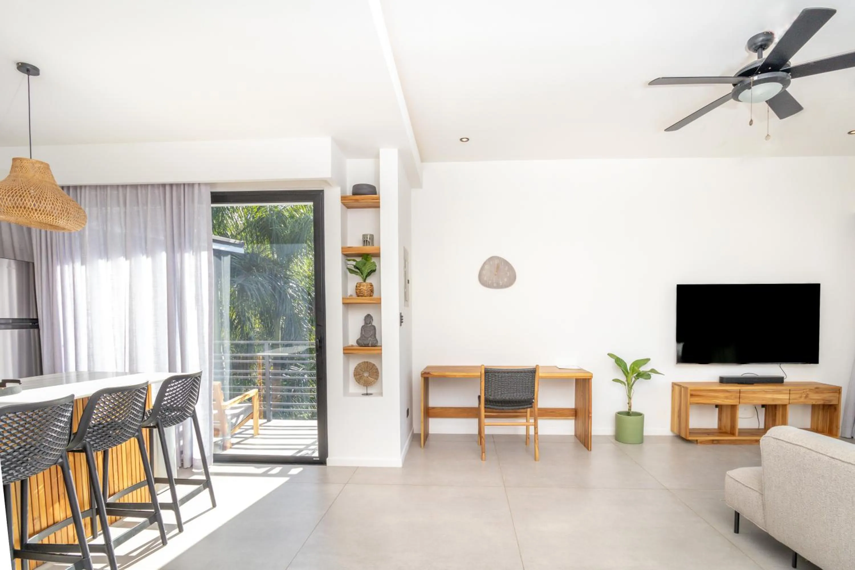 TV and multimedia in Casa Swell Boutique Hotel Santa Teresa