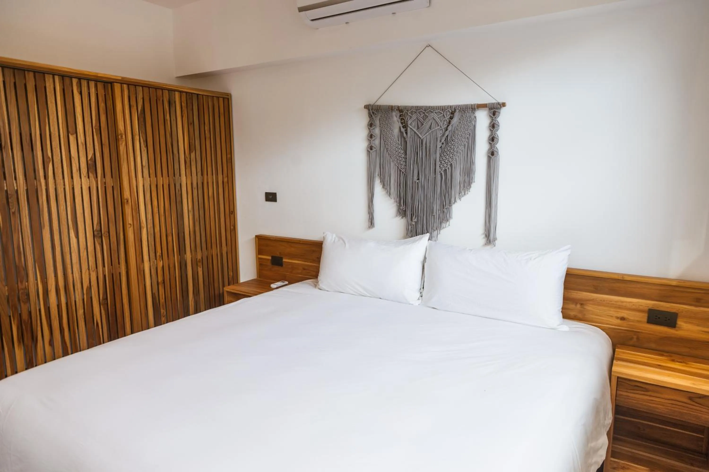 Bed in Casa Swell Boutique Hotel Santa Teresa