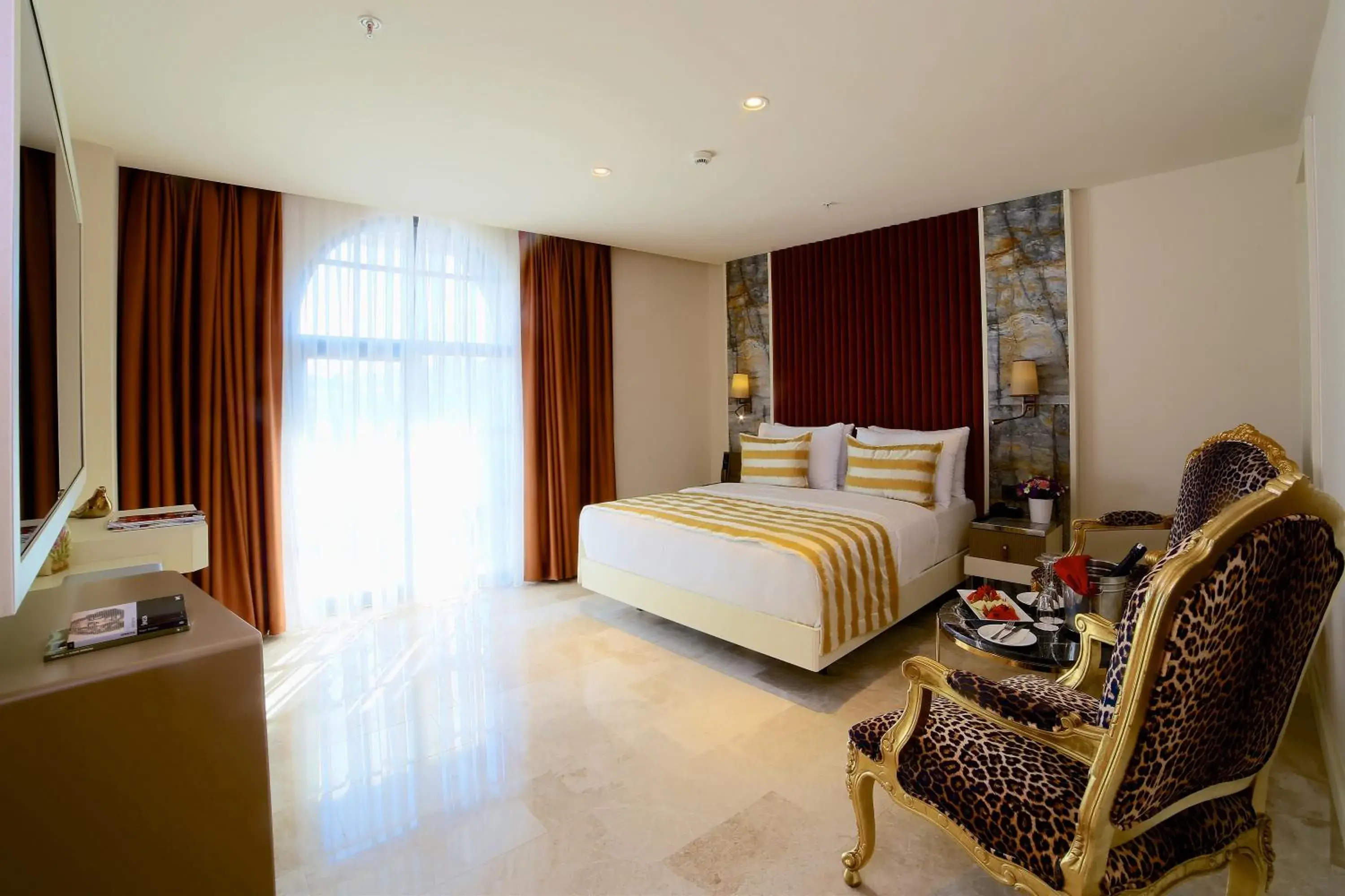 Junior Suite in Icon Hotel Taksim Junior Suite in Icon Hotel Taksim