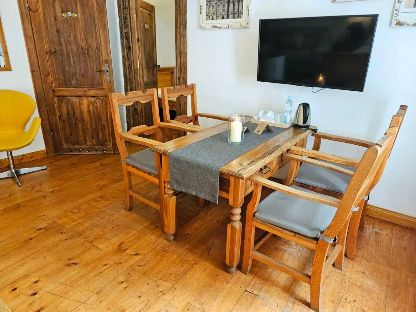 Seating area in Zajazd Karczma Zagłoba