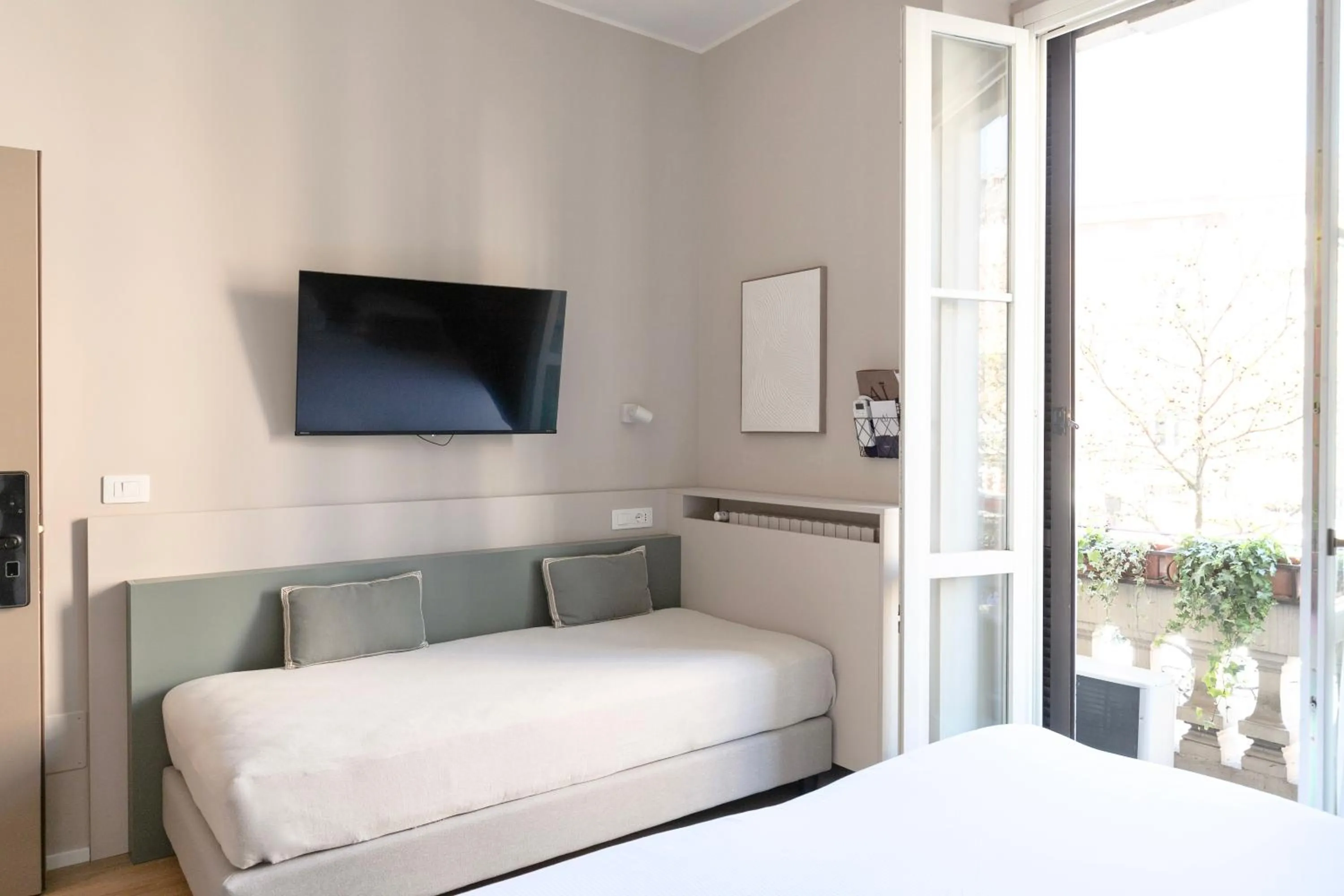 Decorative detail, Bed in Aiello Hotels - Isola Design District