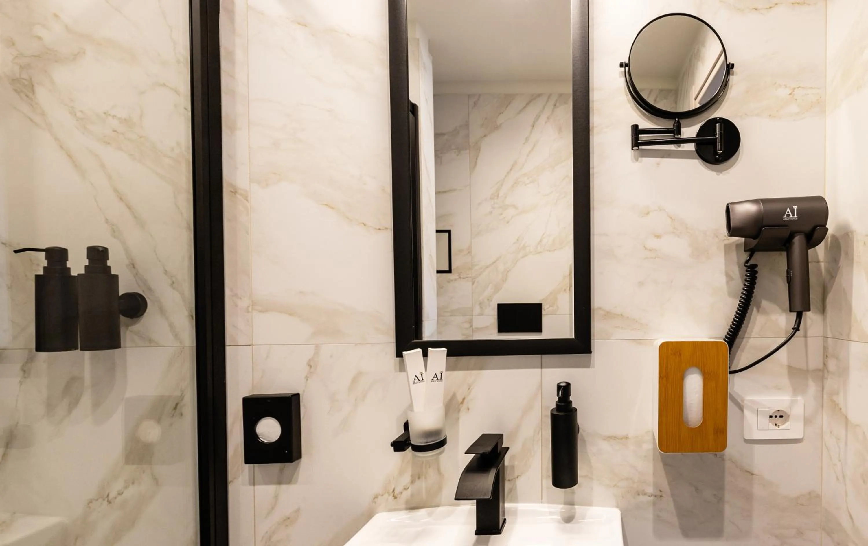 Bathroom in Aiello Hotels - Isola Design District