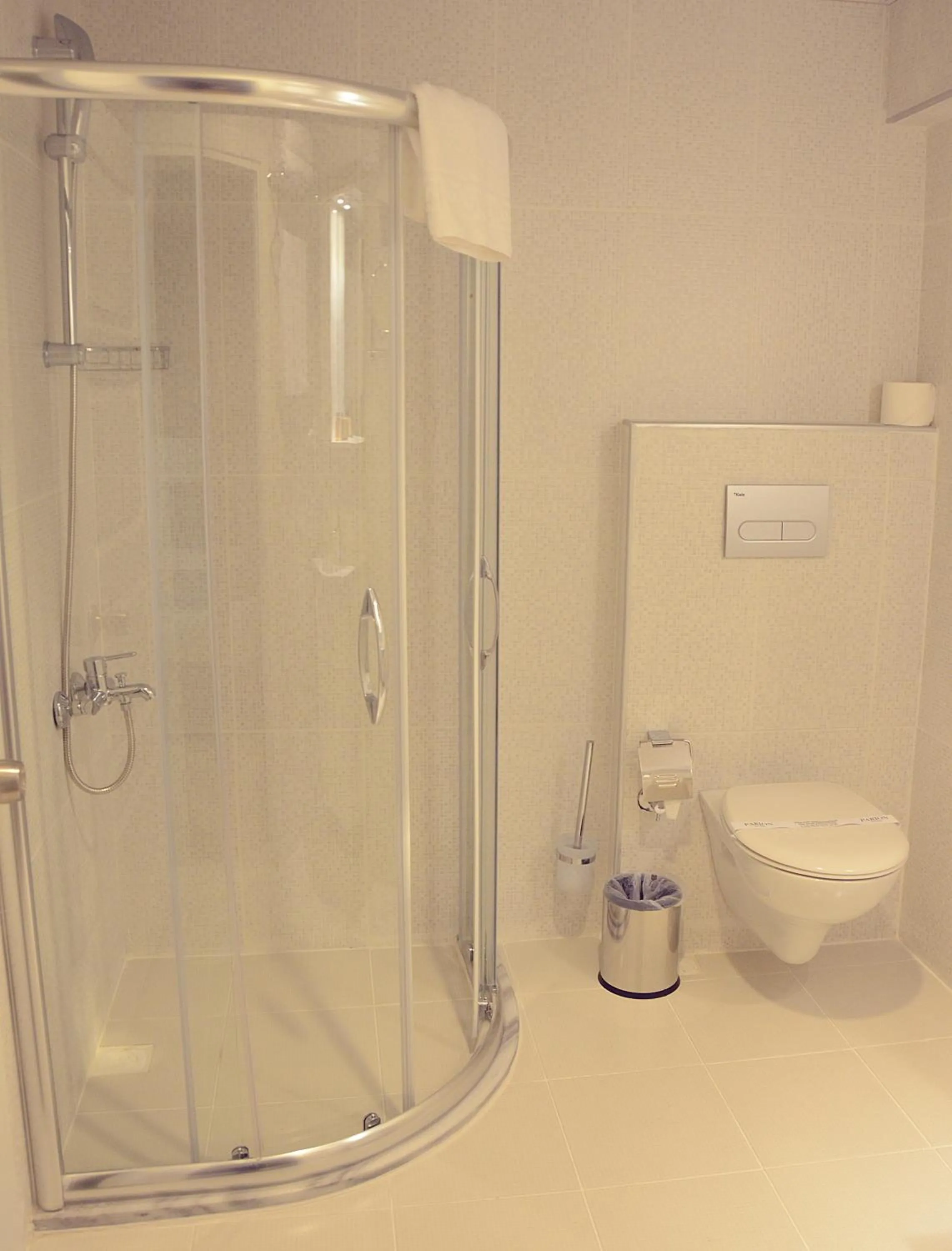 Bathroom in ParionHouse Hotel