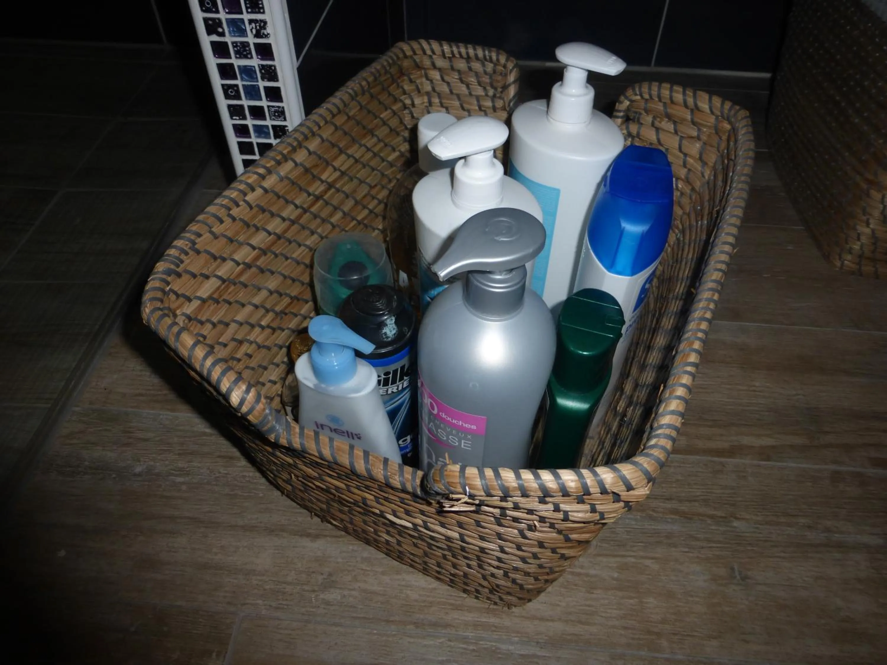 Bathroom in Chambre d'Hôtes Le Tilleul de Canac PARKING privé GRATUIT Petits déjeuners COMPRIS