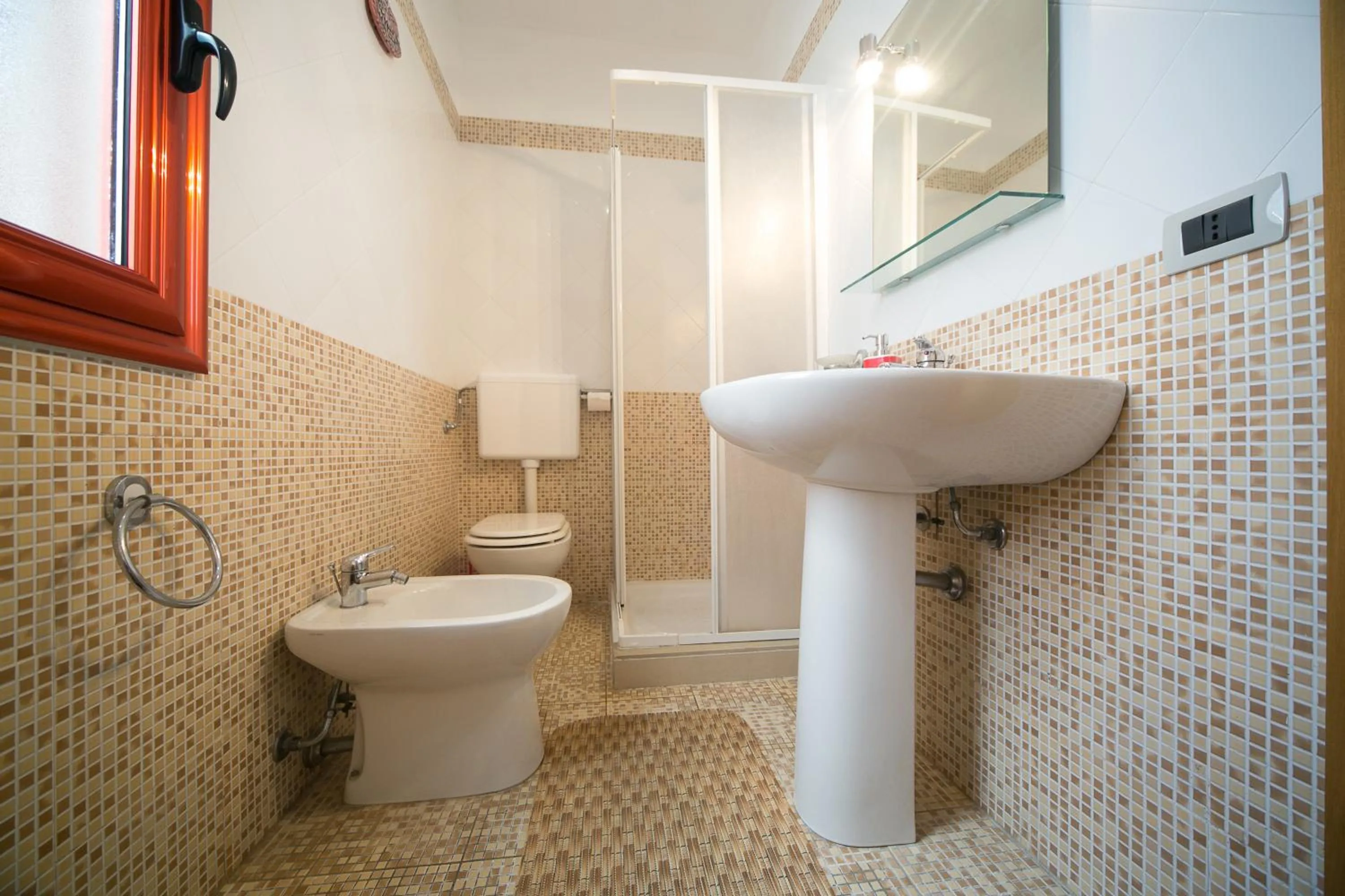 Shower in B&B del Lungomare