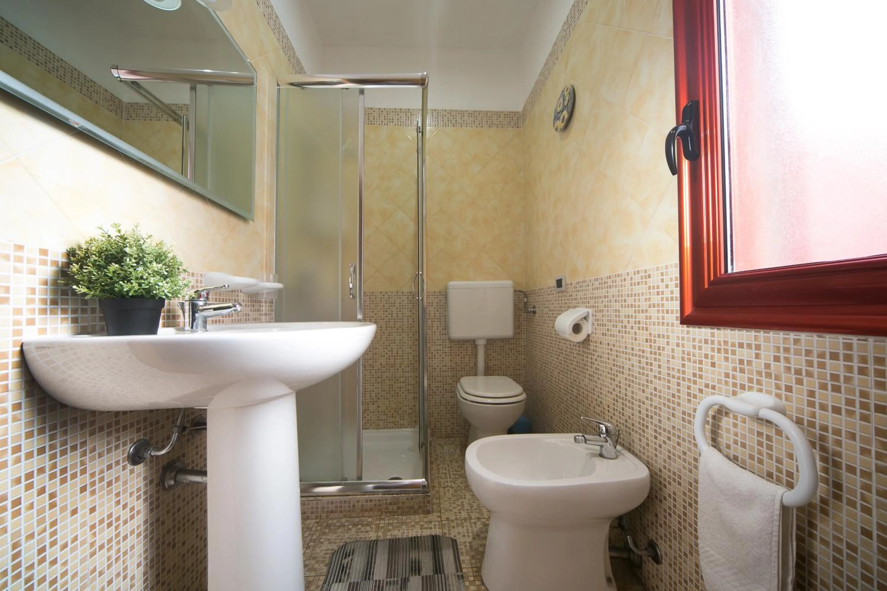 Shower in B&B del Lungomare