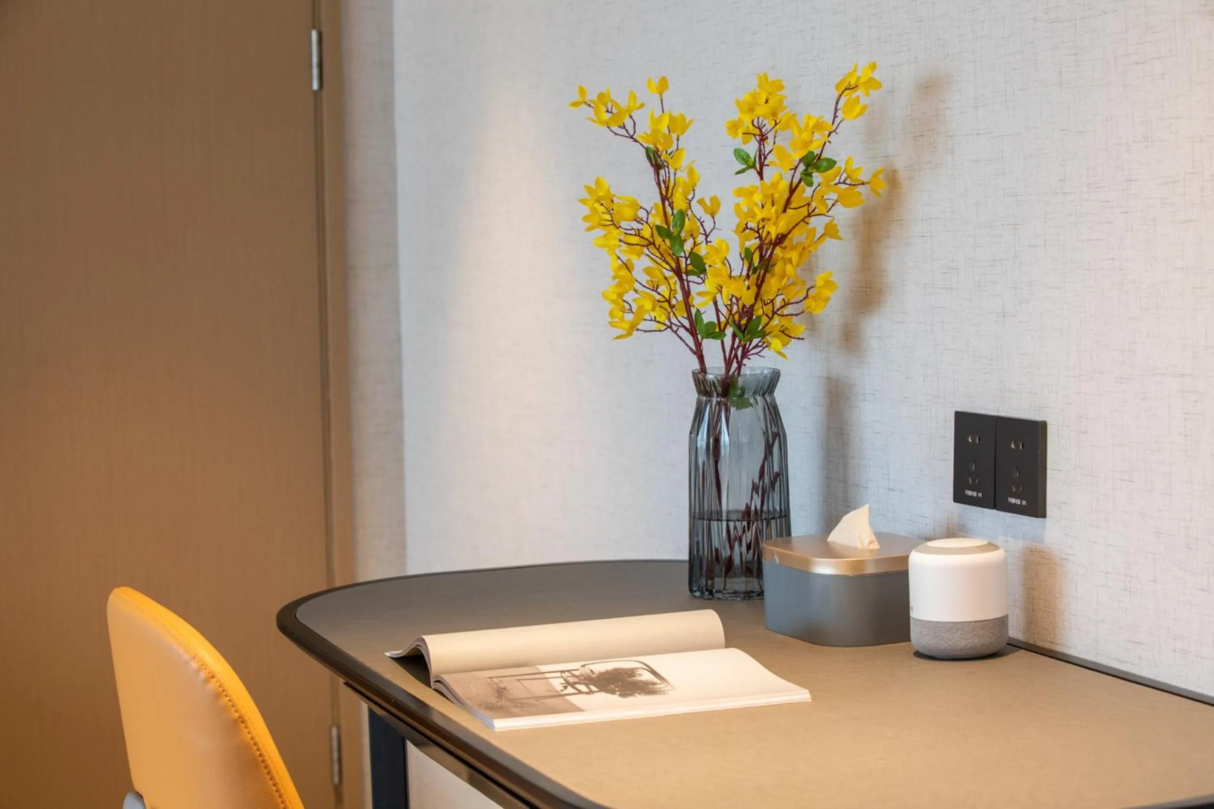 Photo of the whole room in Atour Hotel Wuhan Wuchang Zhongnan Road