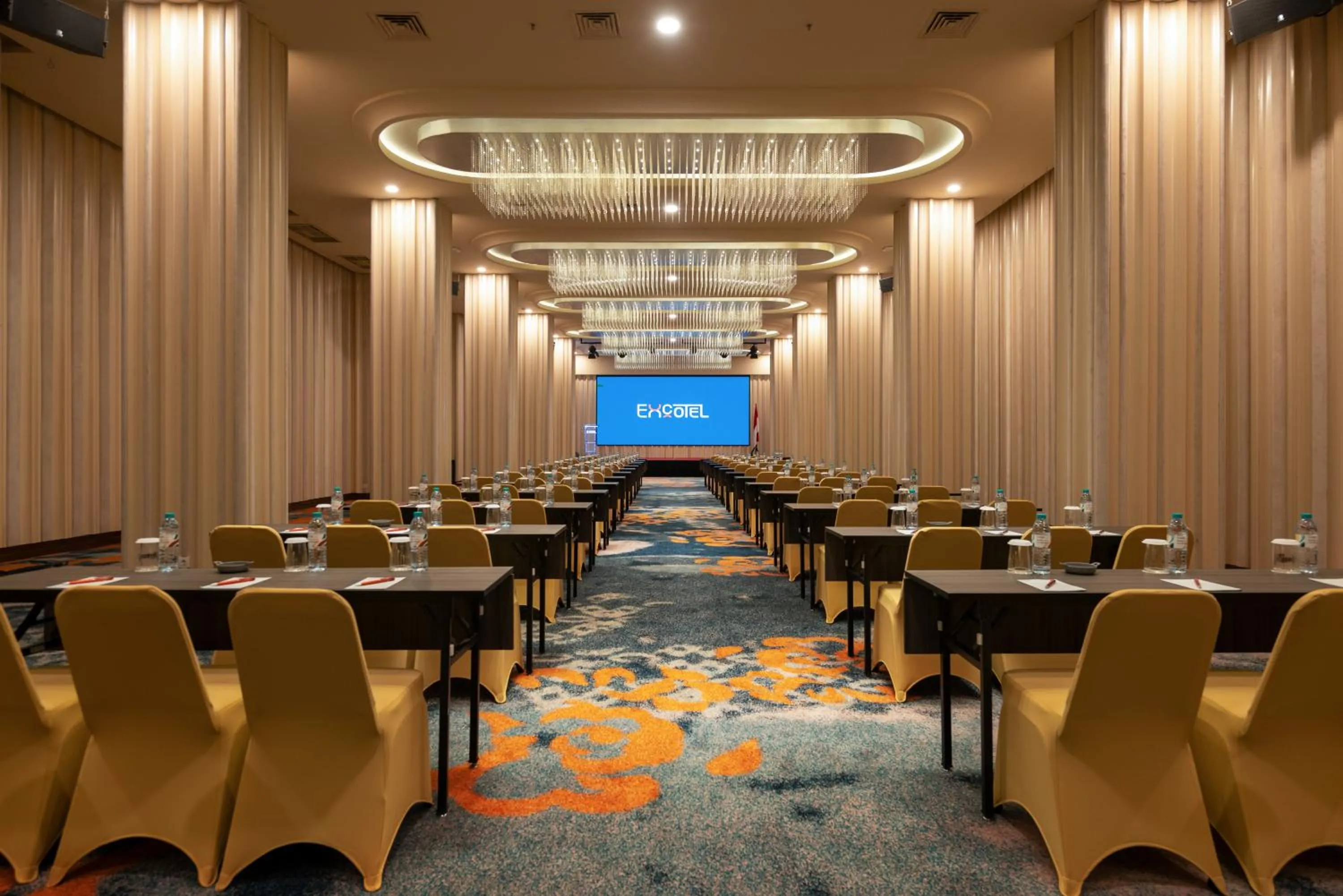 Meeting/conference room in EXCOTEL Design Hotel Surabaya