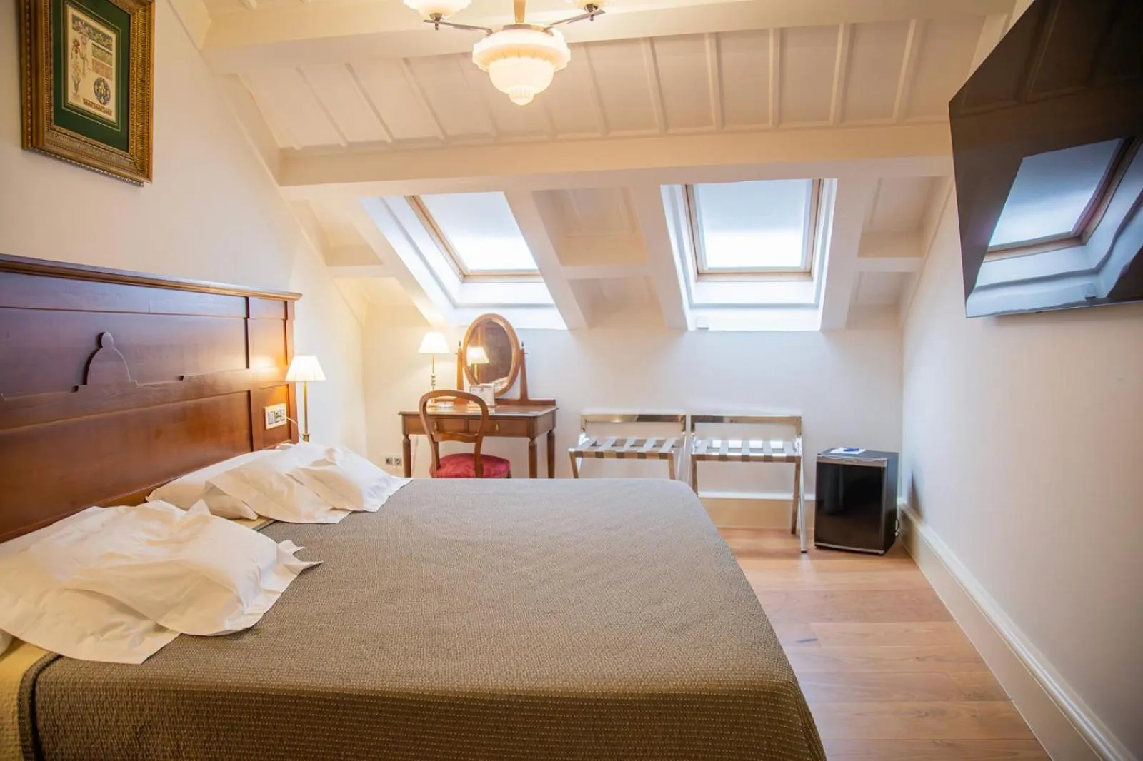 Bedroom, Bed in Hotel Monumento Pazo de Orbán