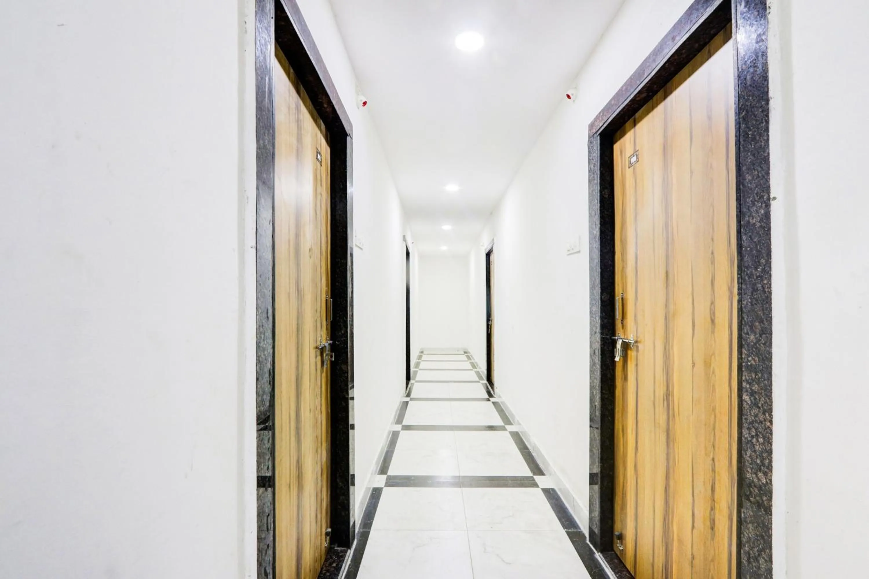 Hotel O Green Light Inn