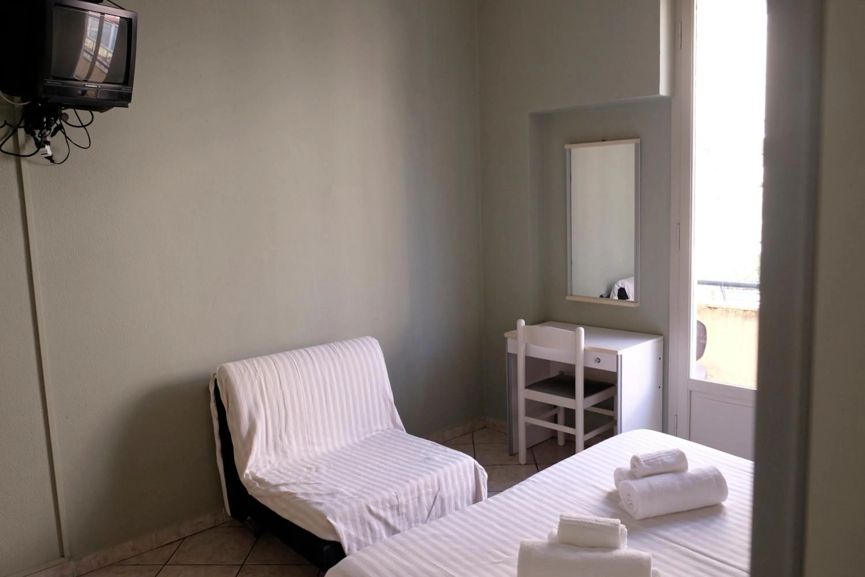 Day in Residence Perla