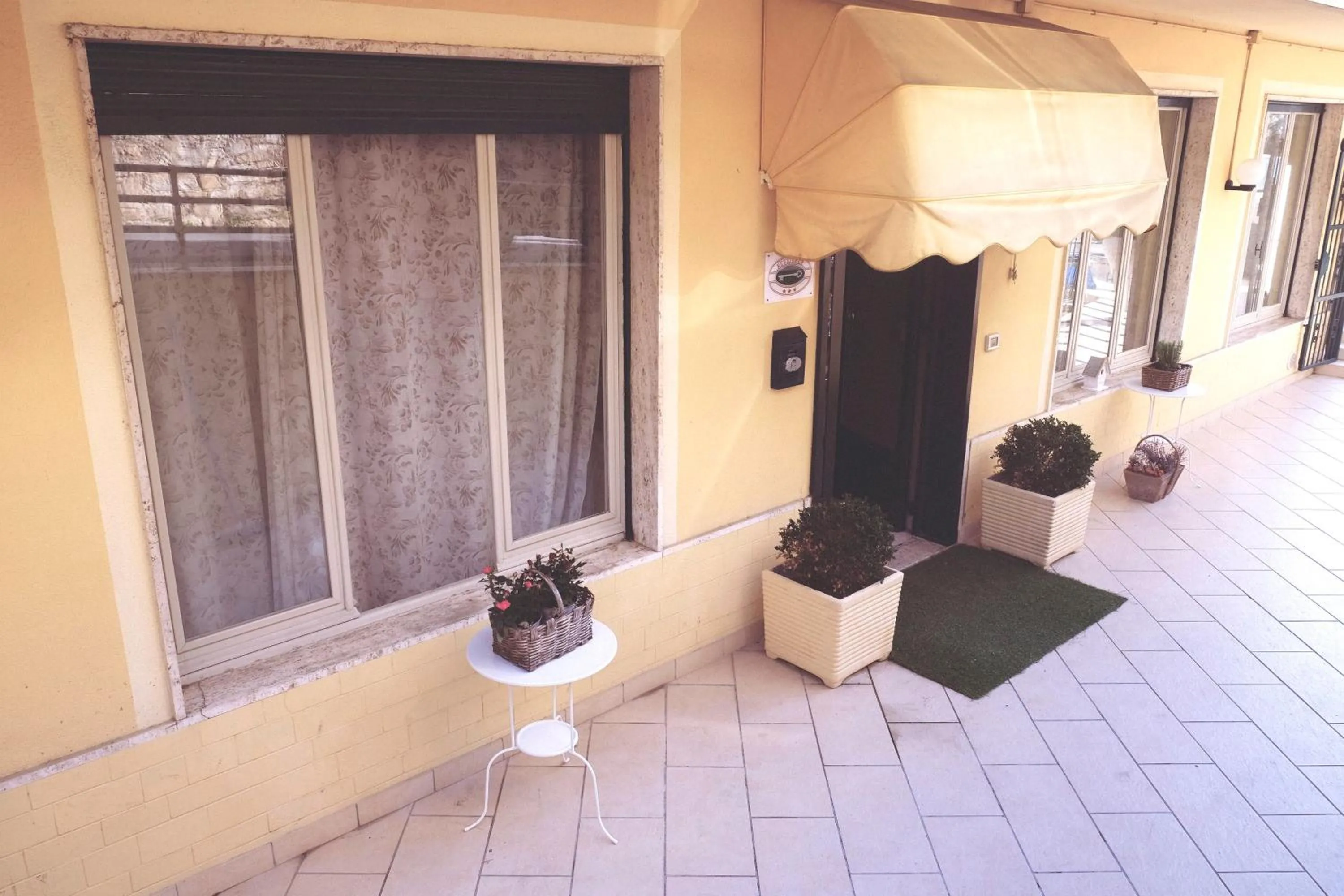 Facade/entrance in Residence Perla