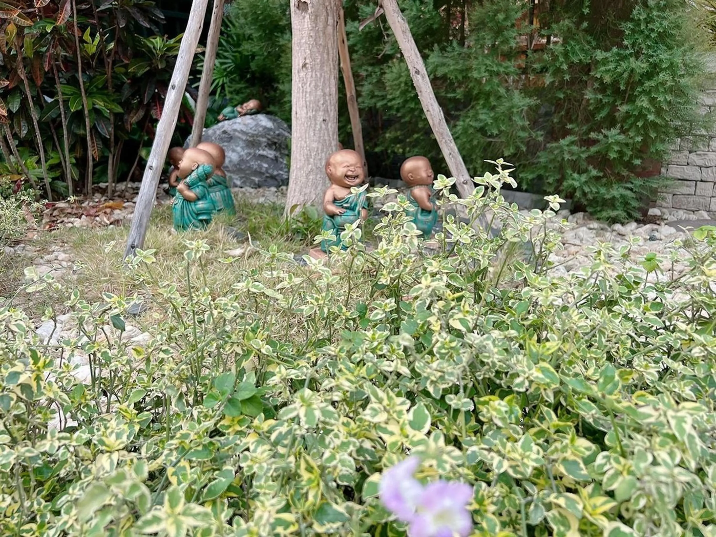 Decorative detail in Kokhaburi Hotel