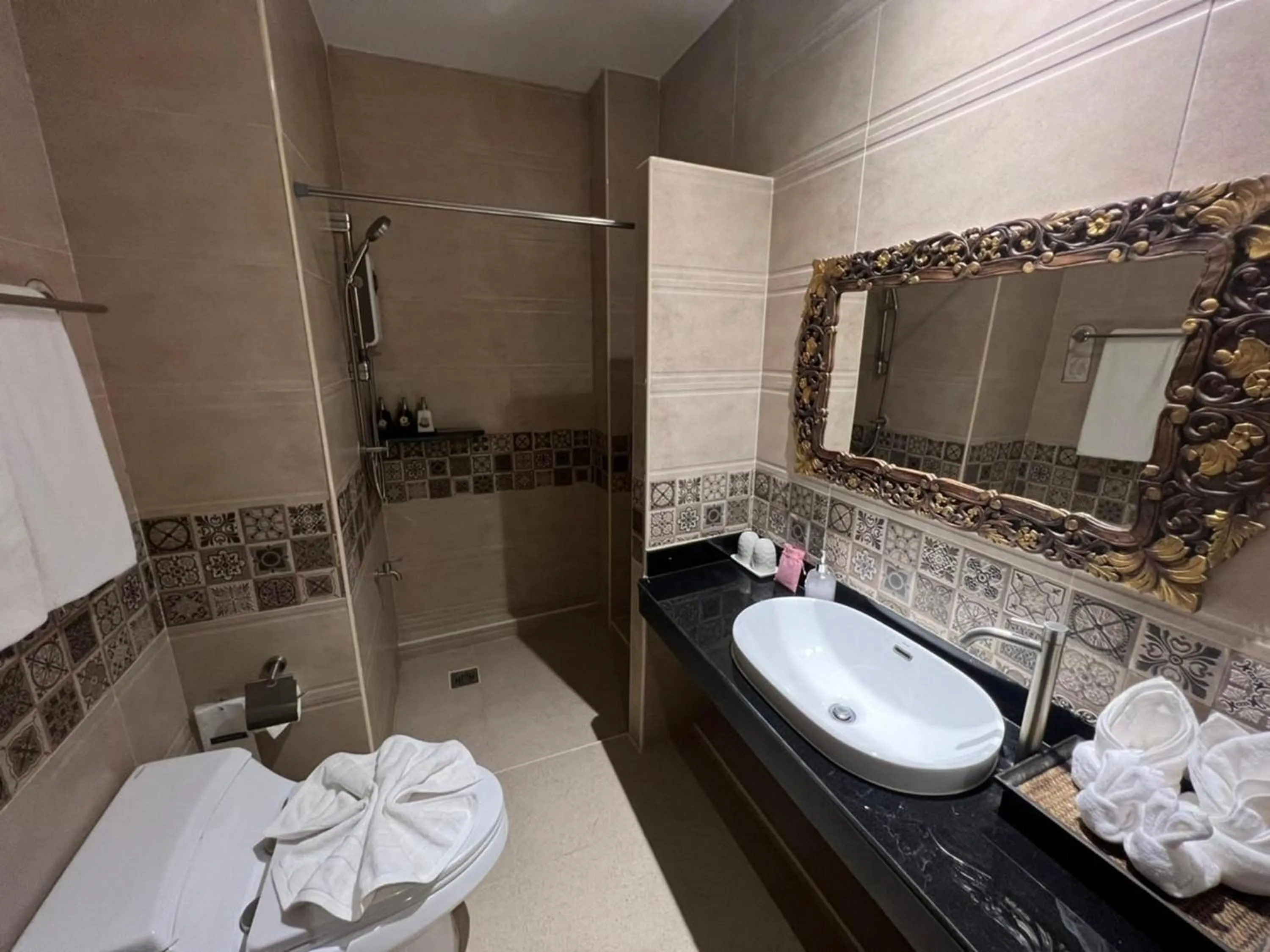 Bathroom in Kokhaburi Hotel