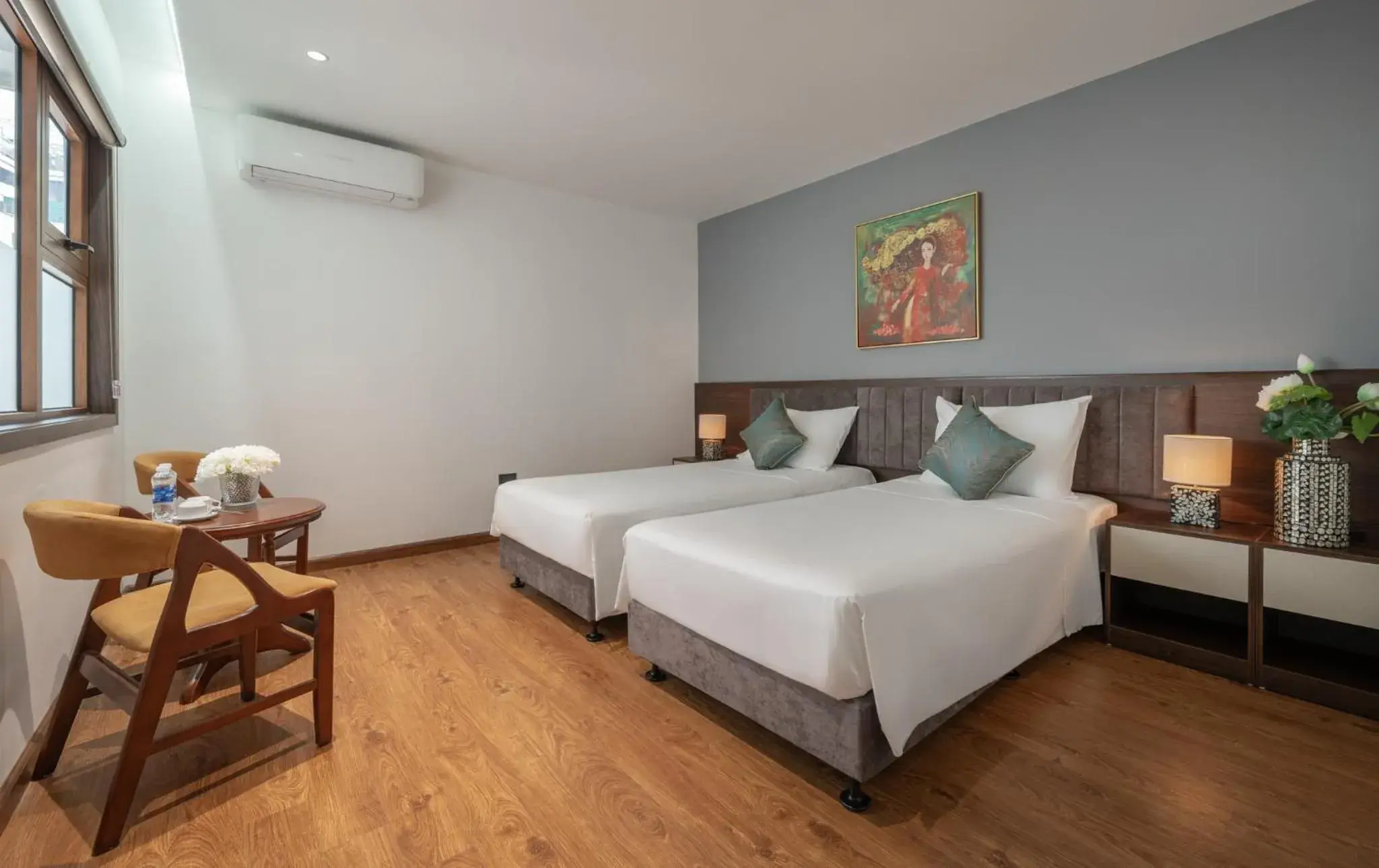 Deluxe Double or Twin Room in Luxe Paradise Hotel Nguyen Khac Hieu Deluxe Double or Twin Room in Luxe Paradise Hotel Nguyen Khac Hieu