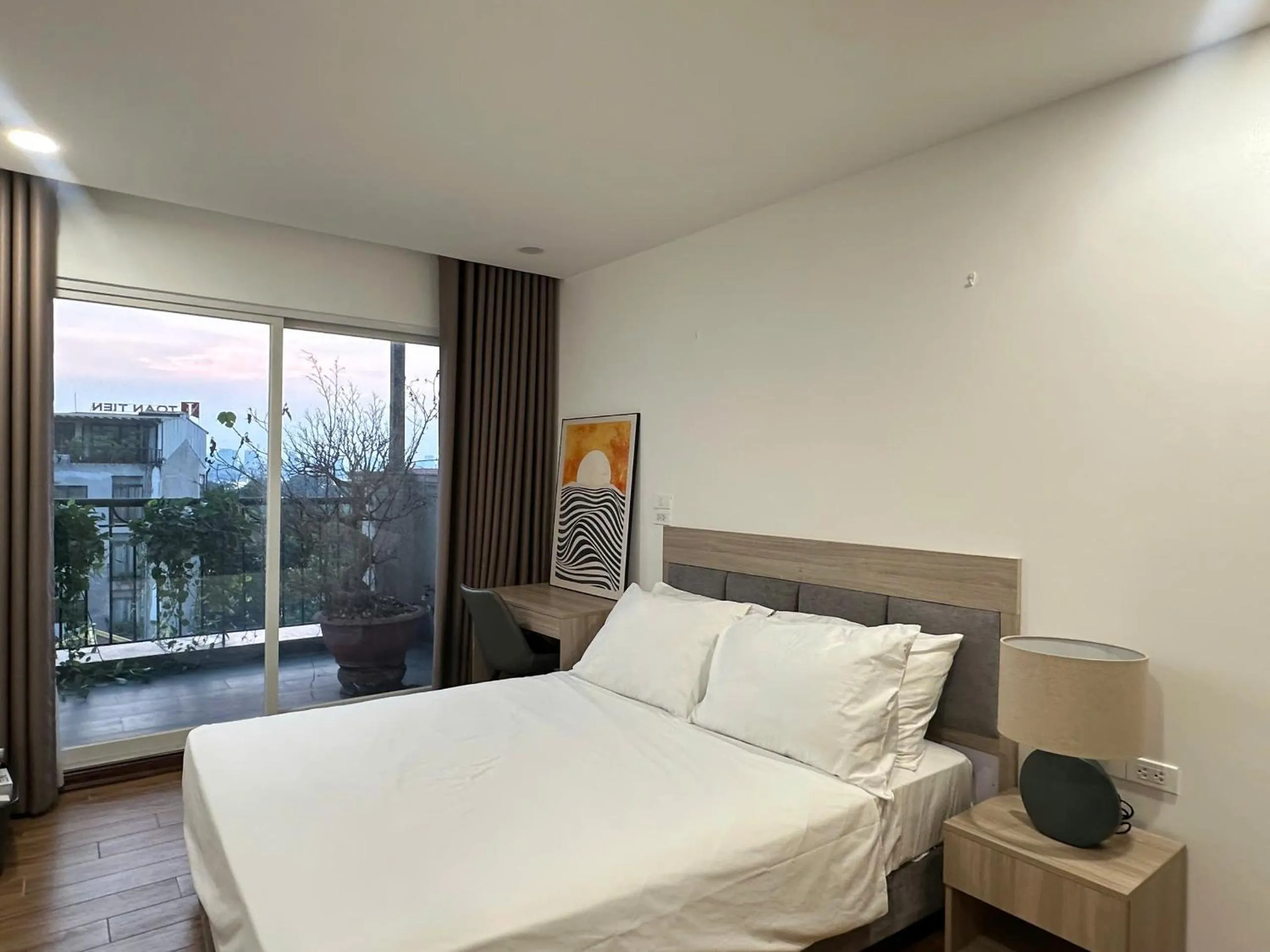 Bed in Luxe Paradise Hotel Nguyen Khac Hieu