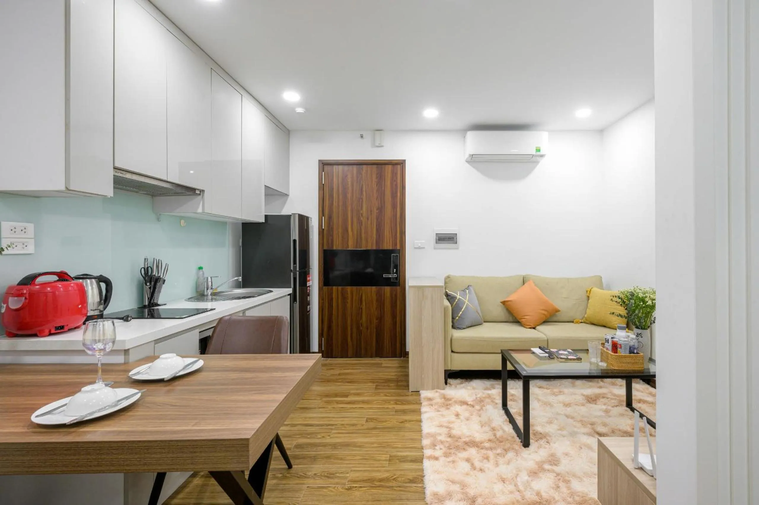 Seating area in Luxe Paradise Hotel Nguyen Khac Hieu