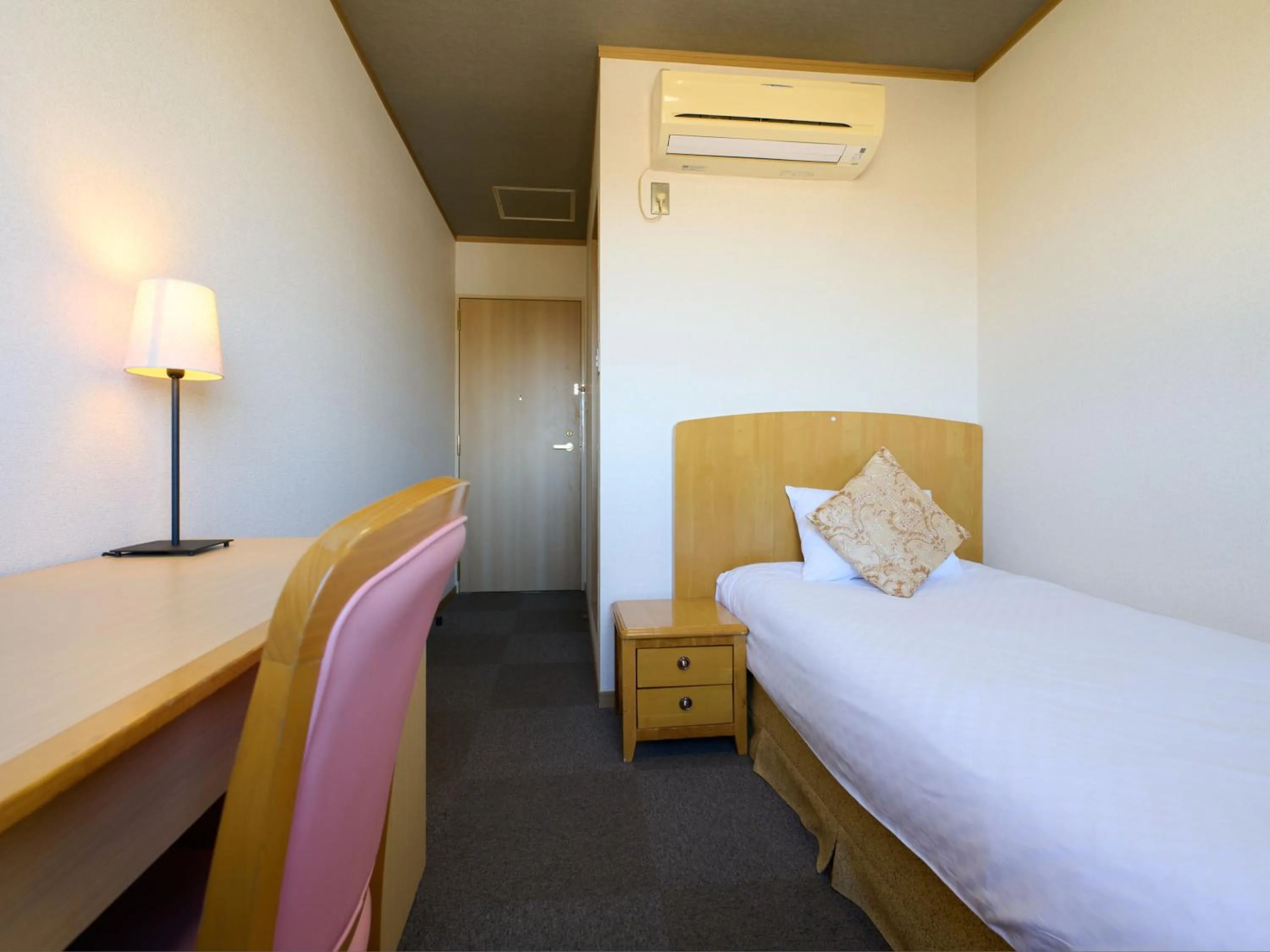 Bed in Hotel Toko
