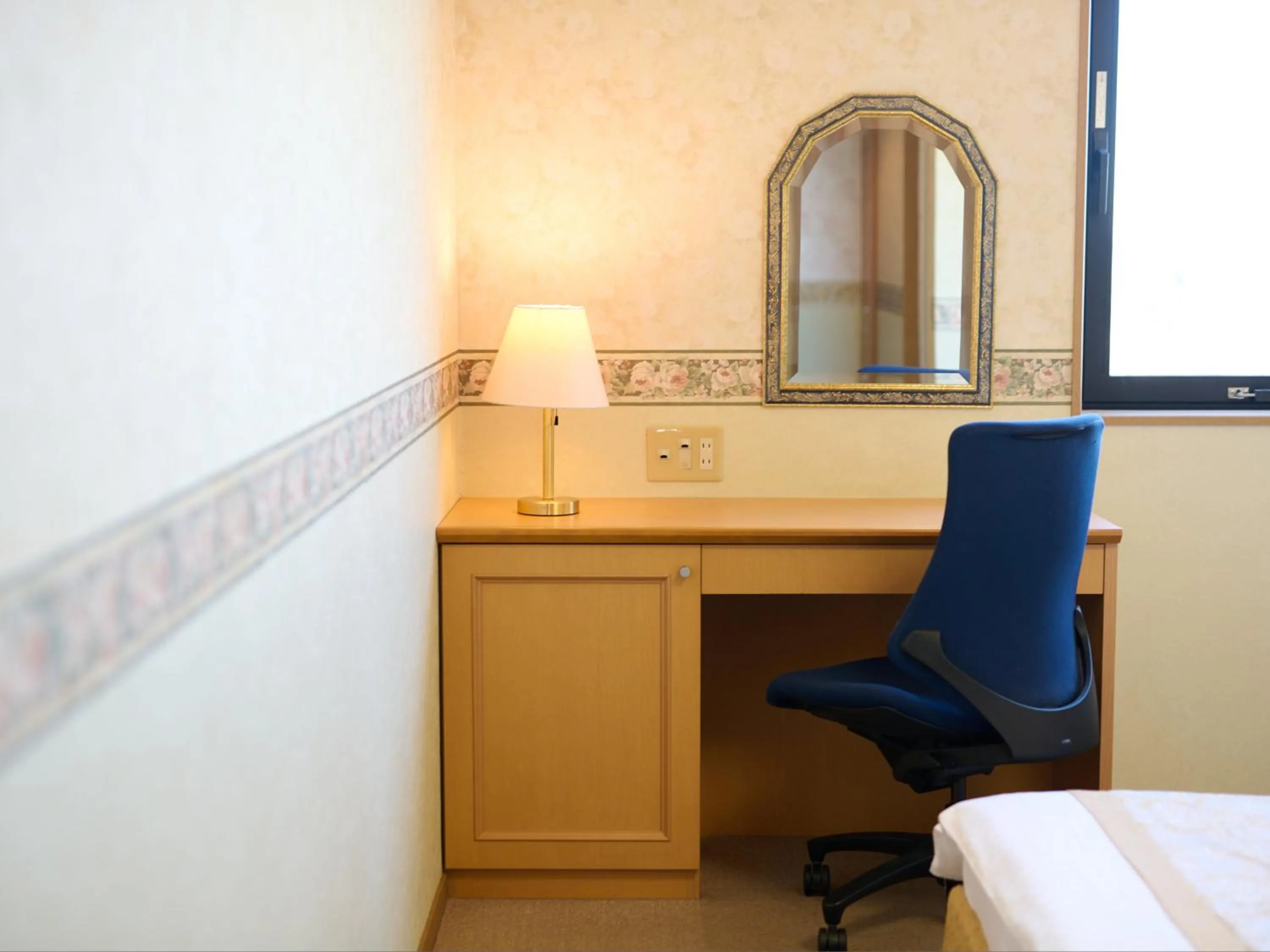 Photo of the whole room, Bed in Hotel Toko