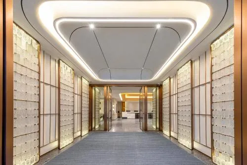 Atour Hotel Shenzhen Futian CBD Gangxia North Metro Station