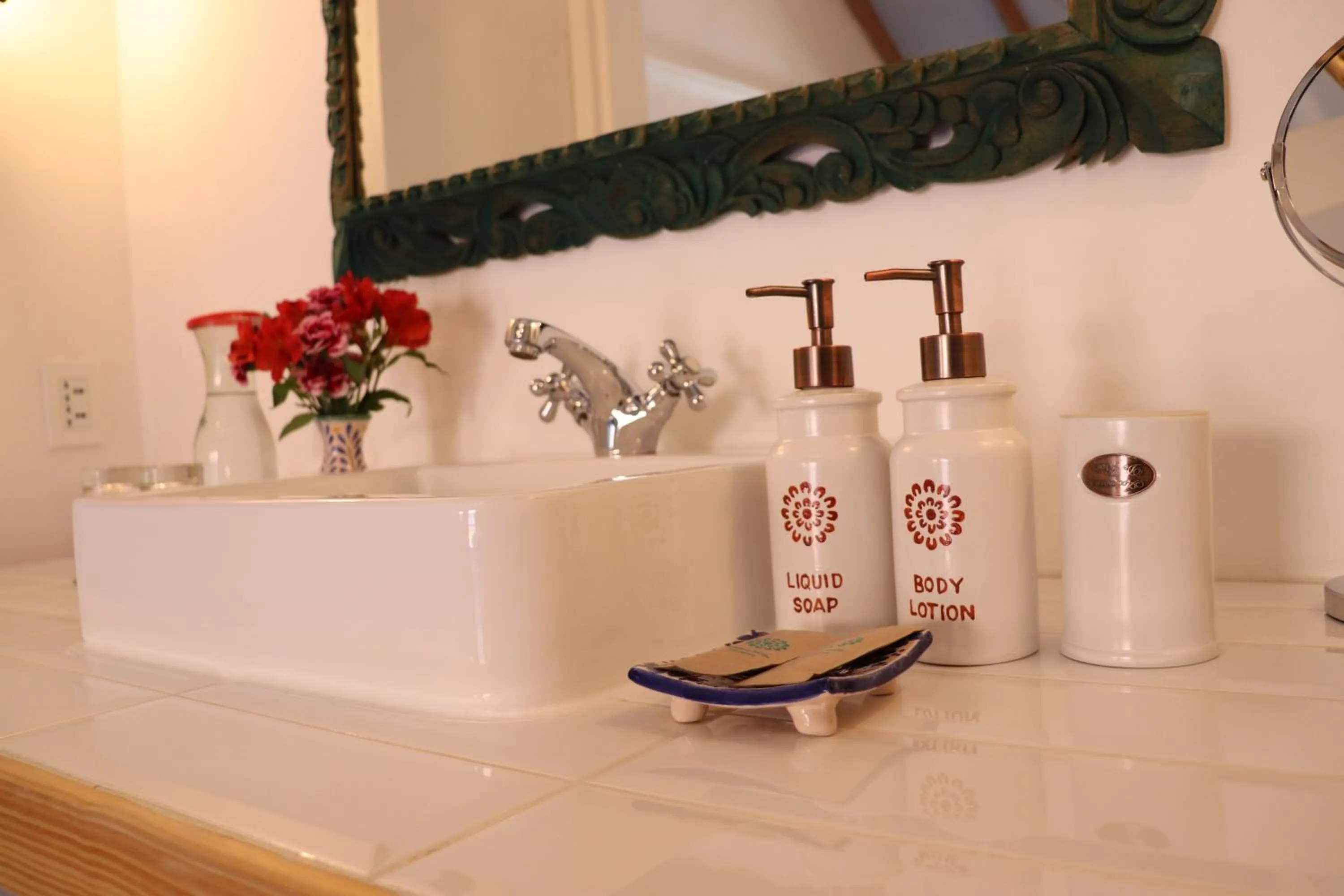 Shower in Quinta San Blas by Ananay Hotels