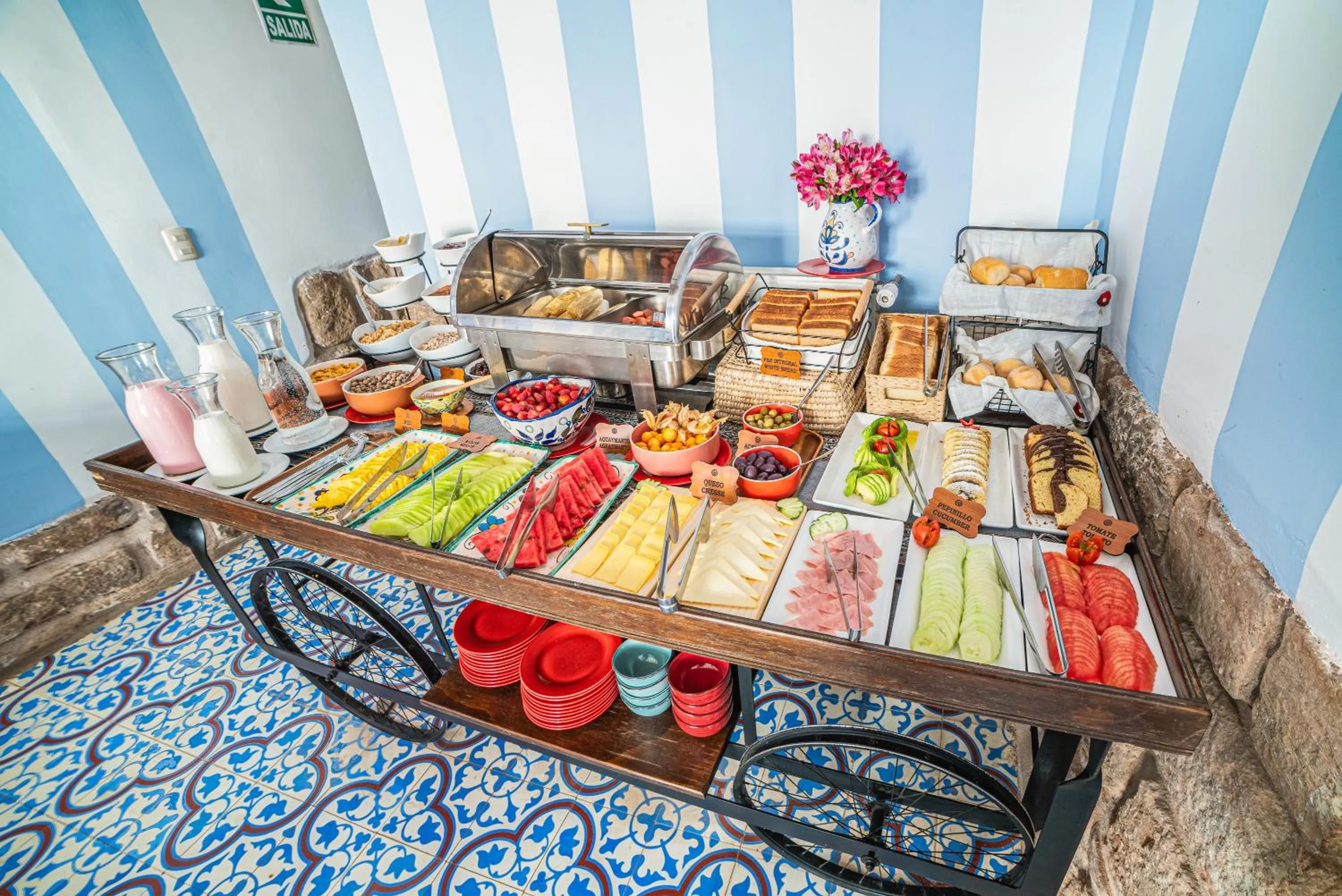 Breakfast in Quinta San Blas by Ananay Hotels