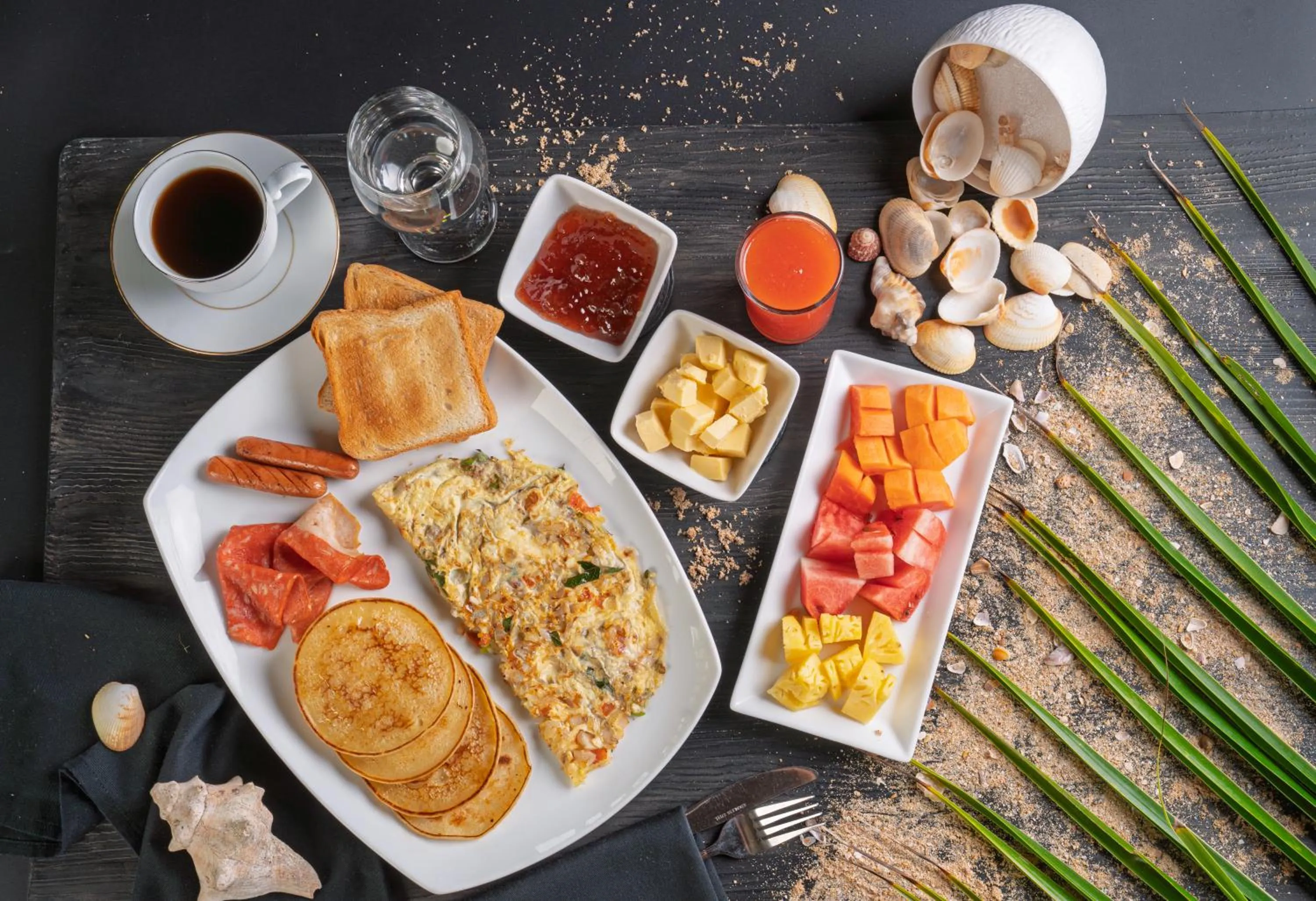 American breakfast in Amara White Villa