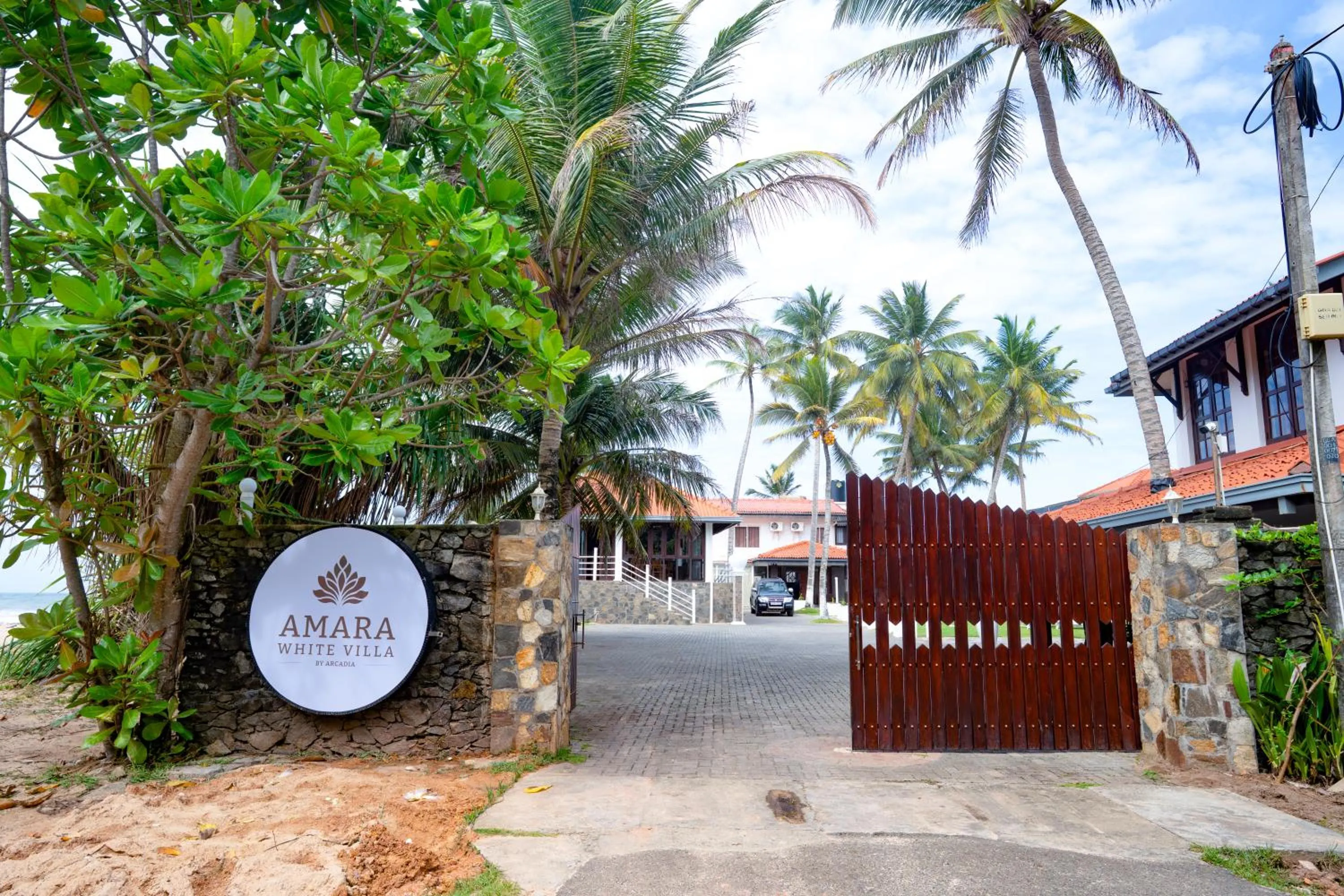 Facade/entrance in Amara White Villa