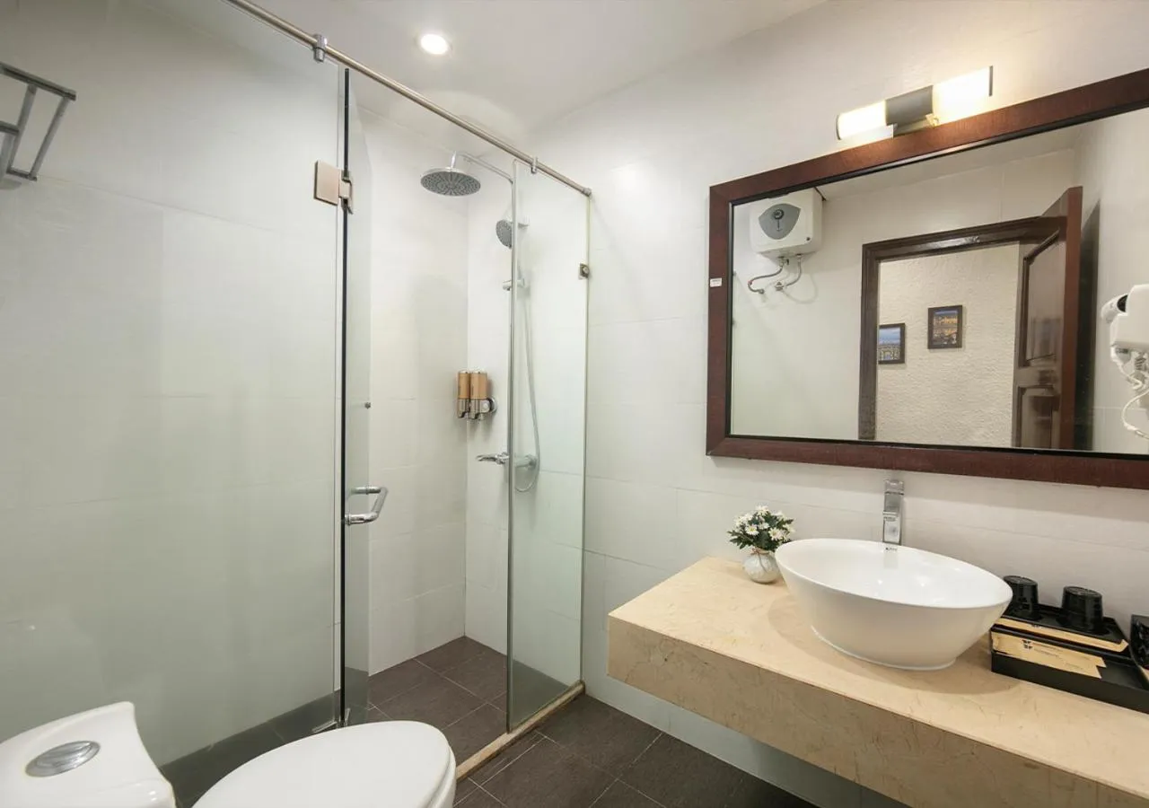 Shower in Wanderlust Station Hostel