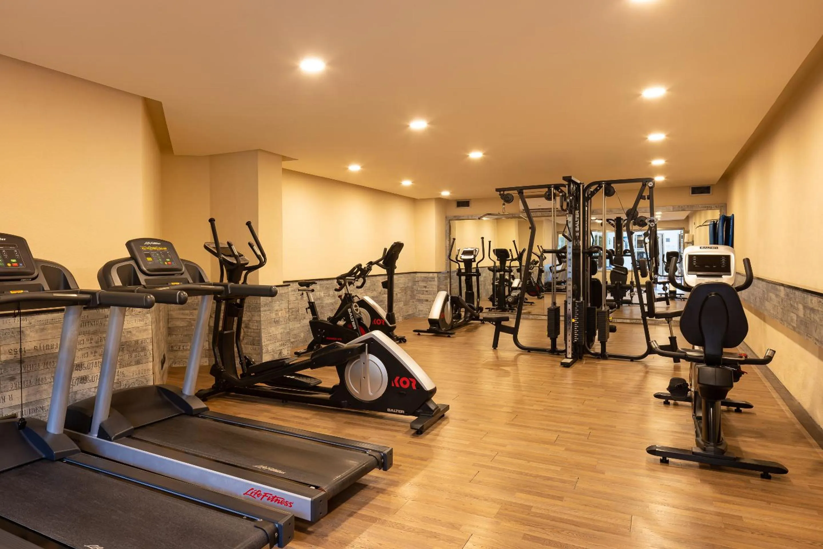 Fitness centre/facilities in Golden Bahía de Tossa & Spa 4* Sup.