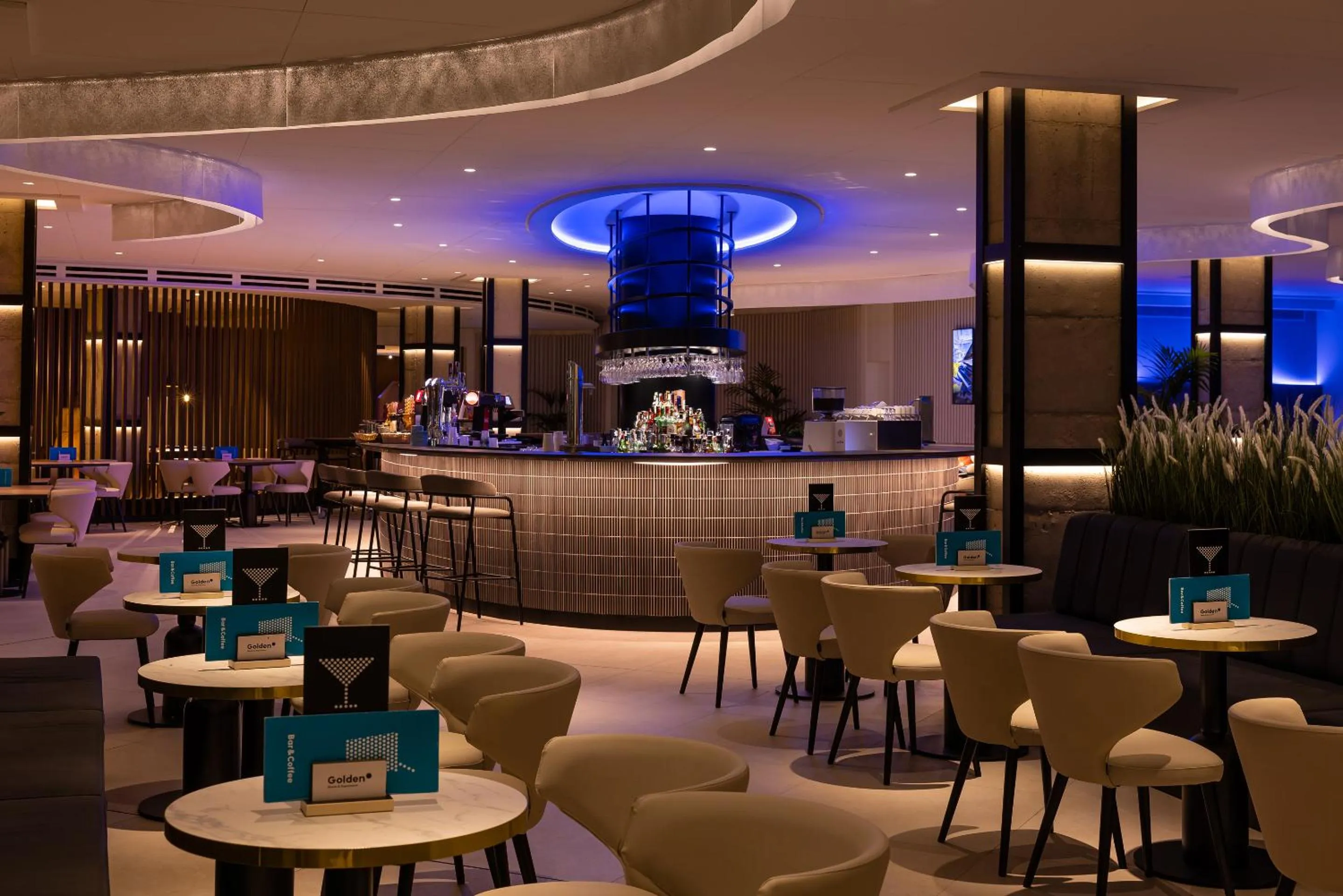 Lounge or bar in Golden Bahía de Tossa & Spa 4* Sup.