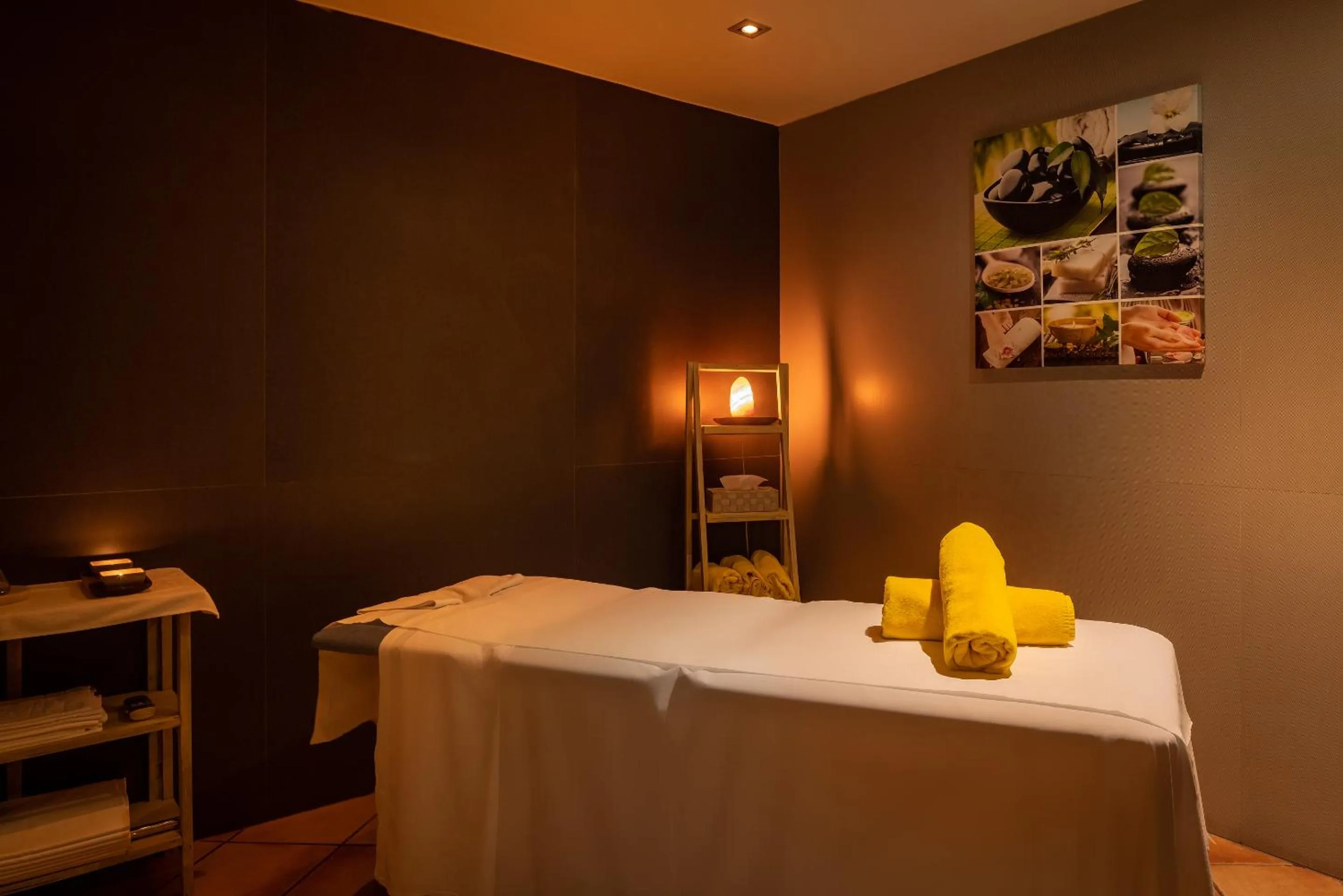 Massage in Golden Bahía de Tossa & Spa 4* Sup.