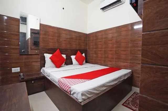 Bed in Shri Sai Guest House