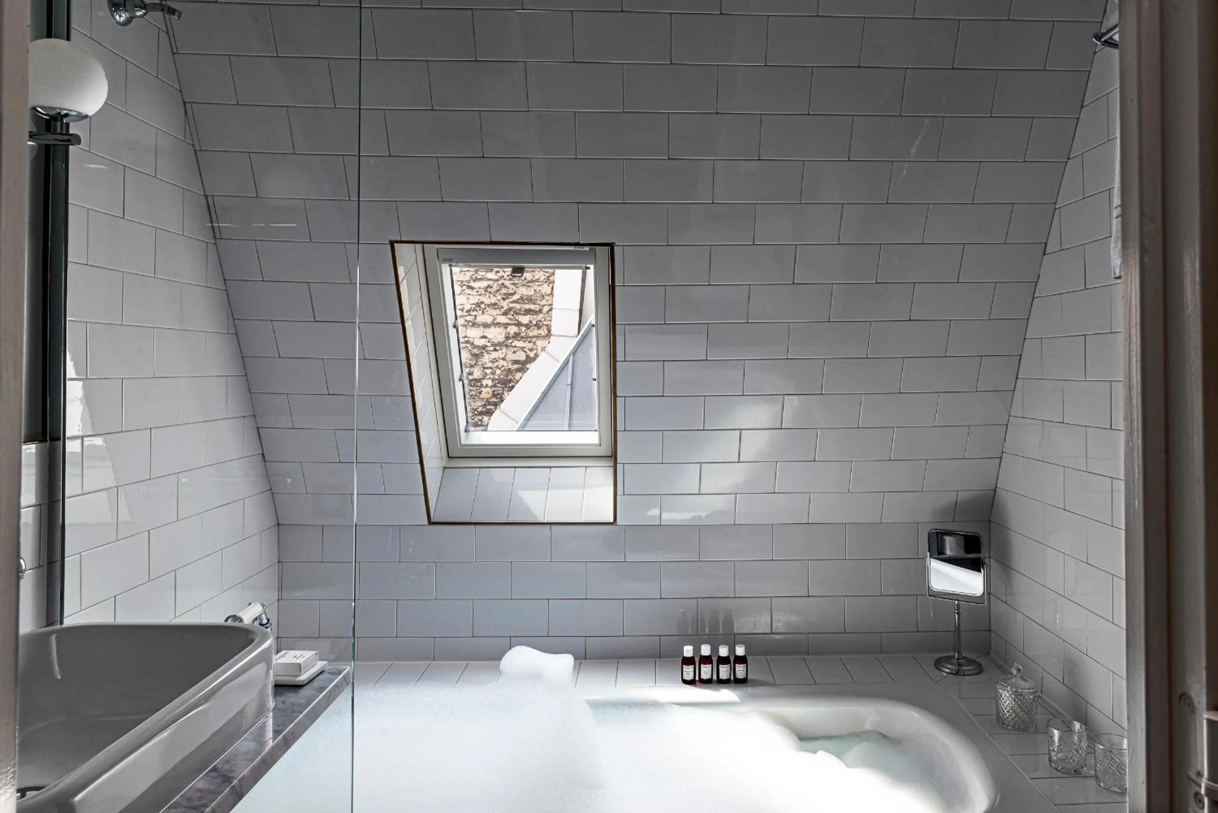 Bathroom in Grand Pigalle Experimental