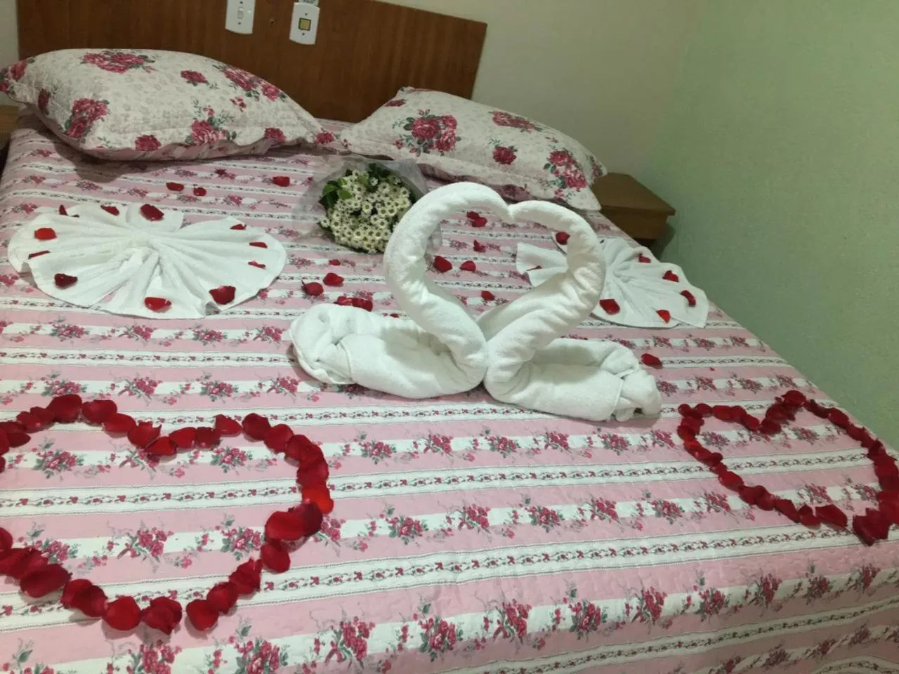 Bed in Ipê Guaru Hotel