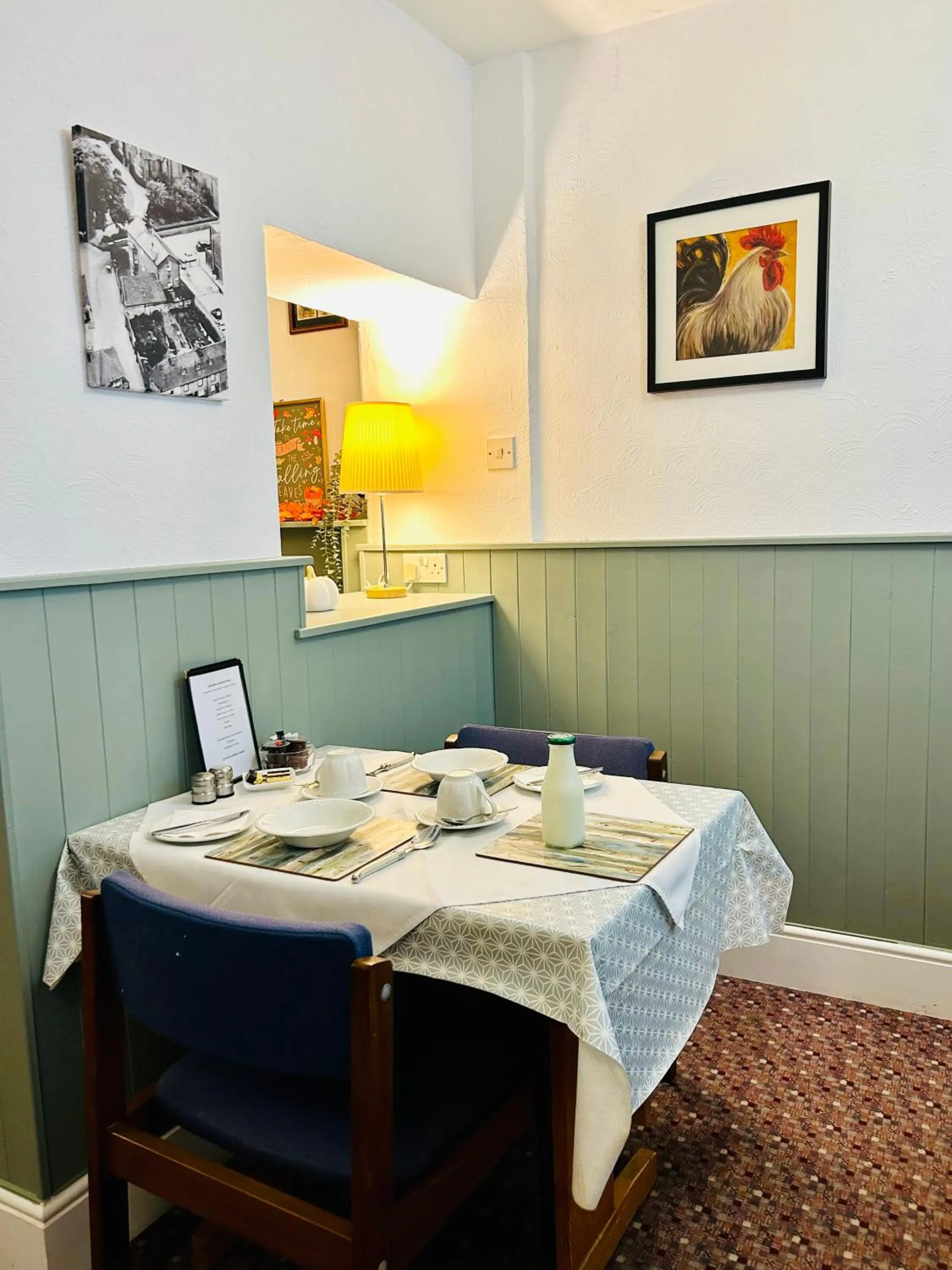 Restaurant/places to eat in Arden House