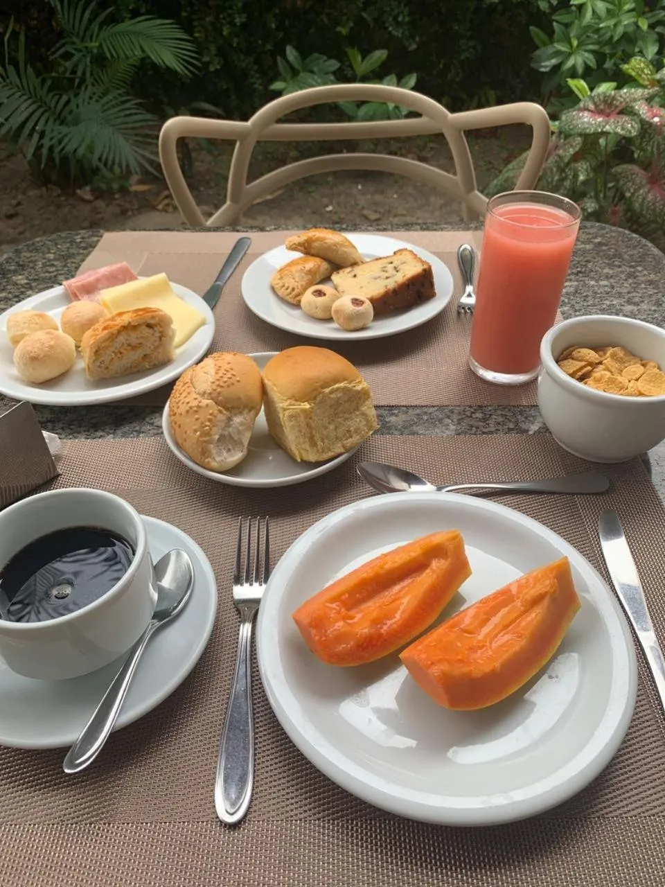 Breakfast in Rede Andrade Estrela Dalva Praia Hotel