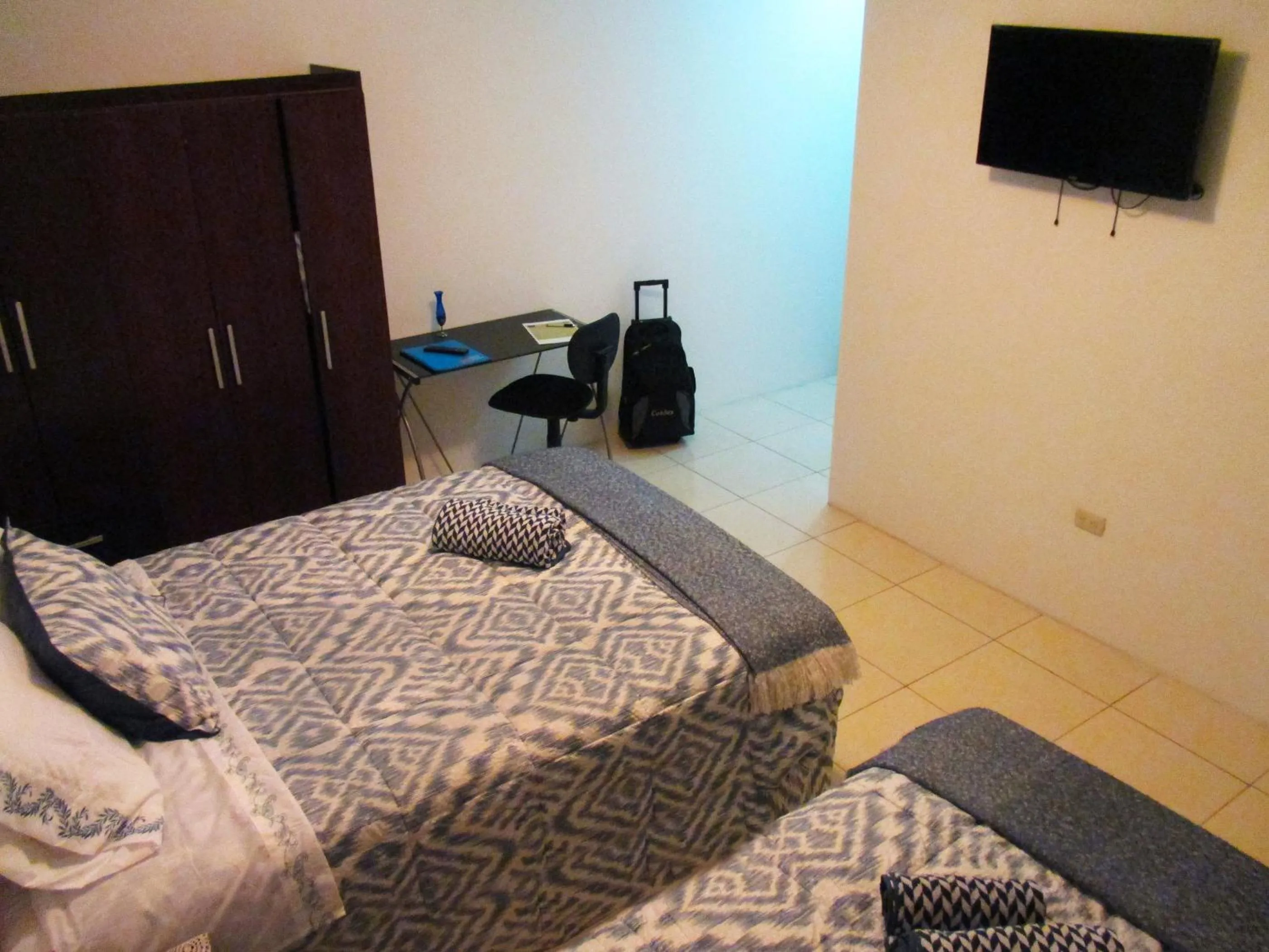 Shower, Bed in Magicperu Apart Hotel