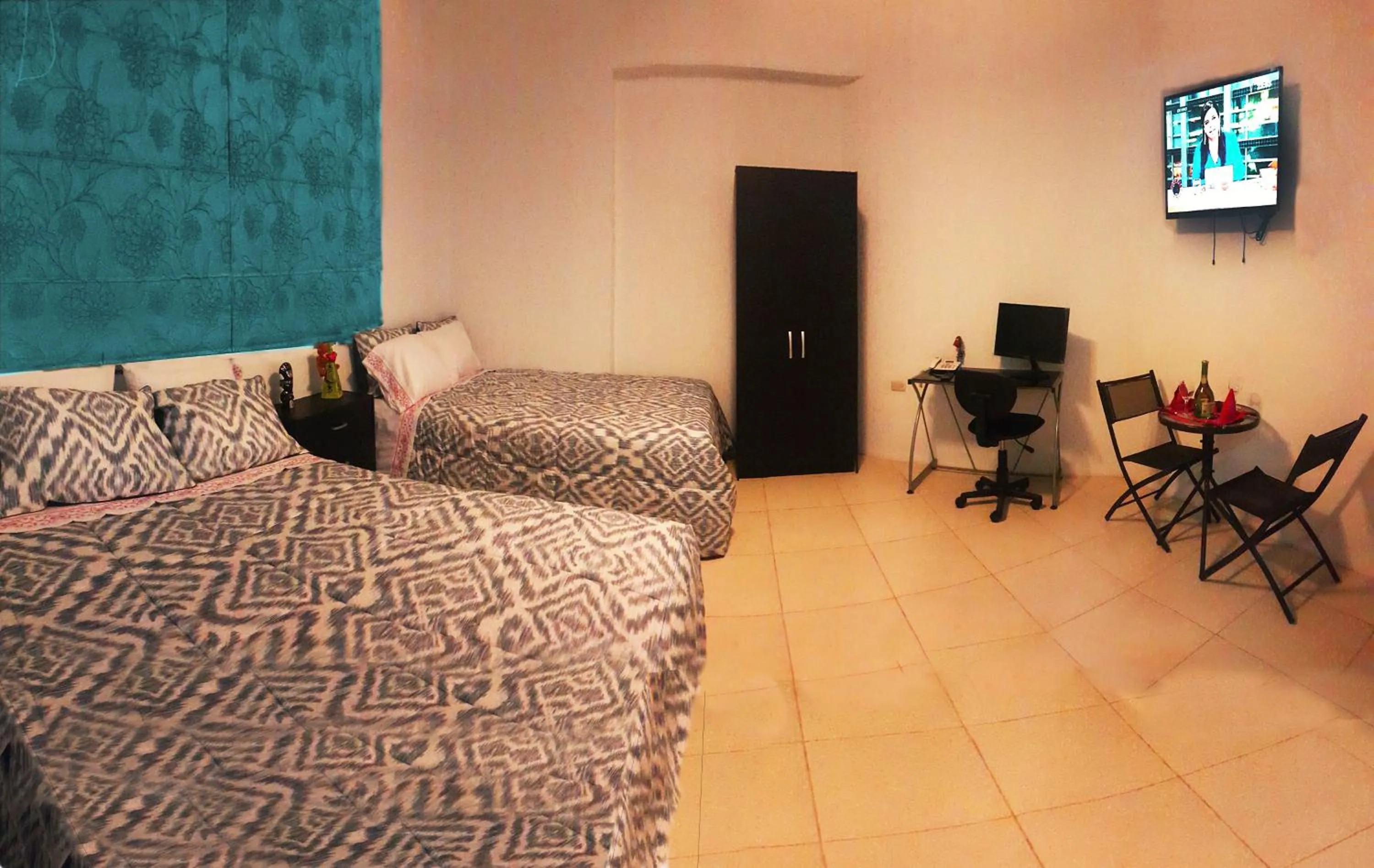 Shower, Bed in Magicperu Apart Hotel