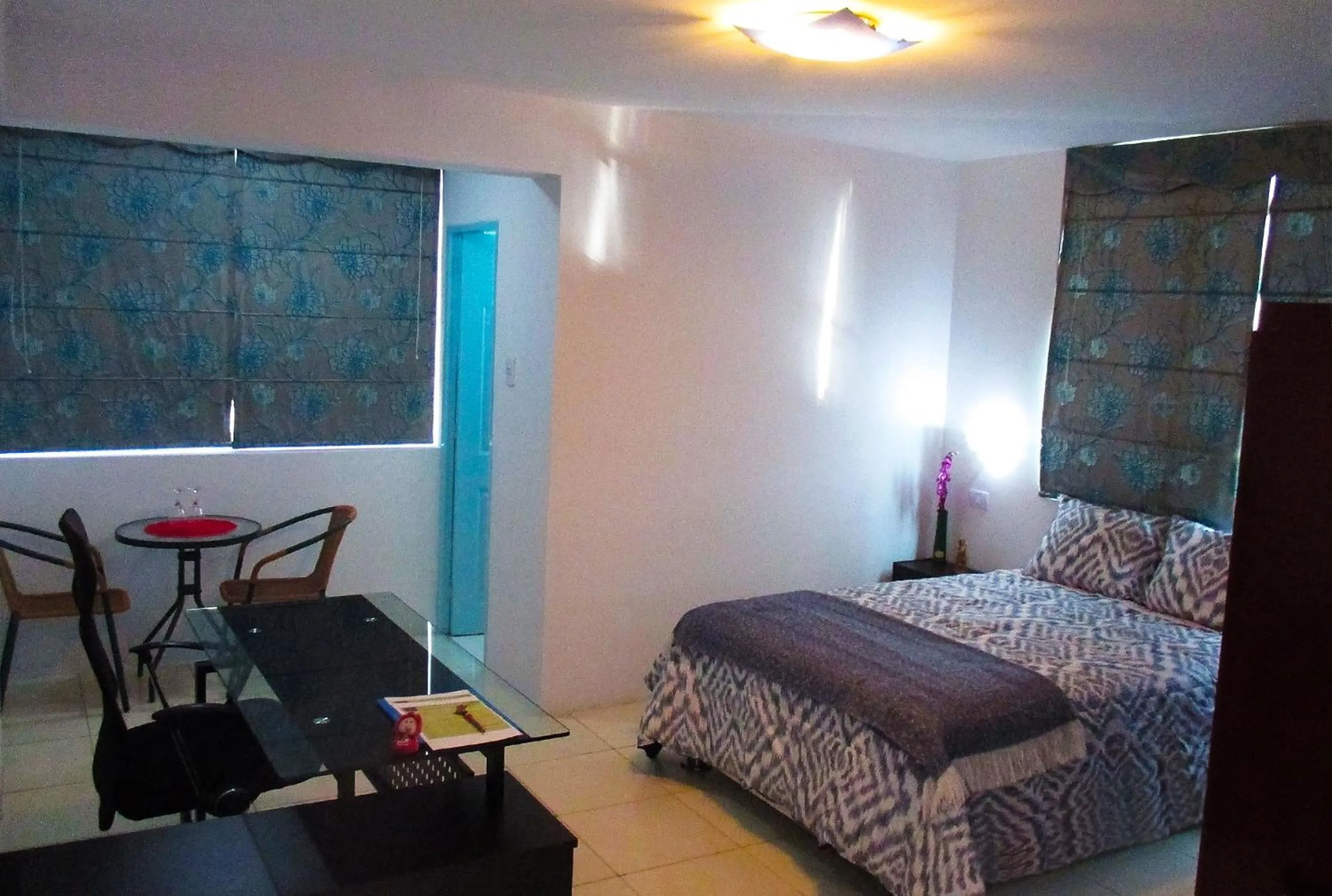 Shower, Bed in Magicperu Apart Hotel