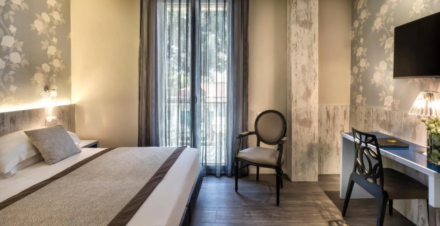 Photo of the whole room, Bed in Hotel Roma