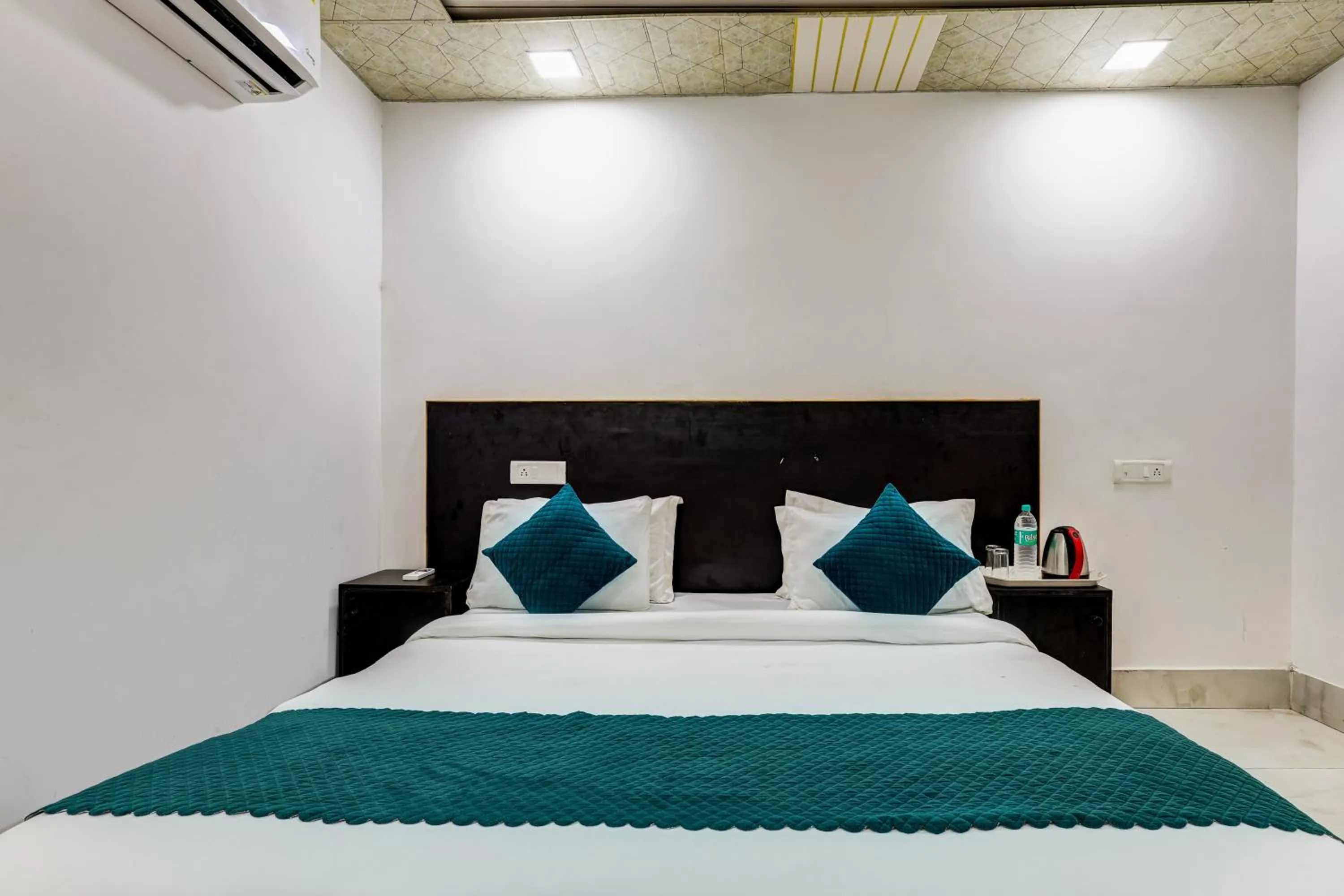 Mauryan Signature hotel Devli Khanpur