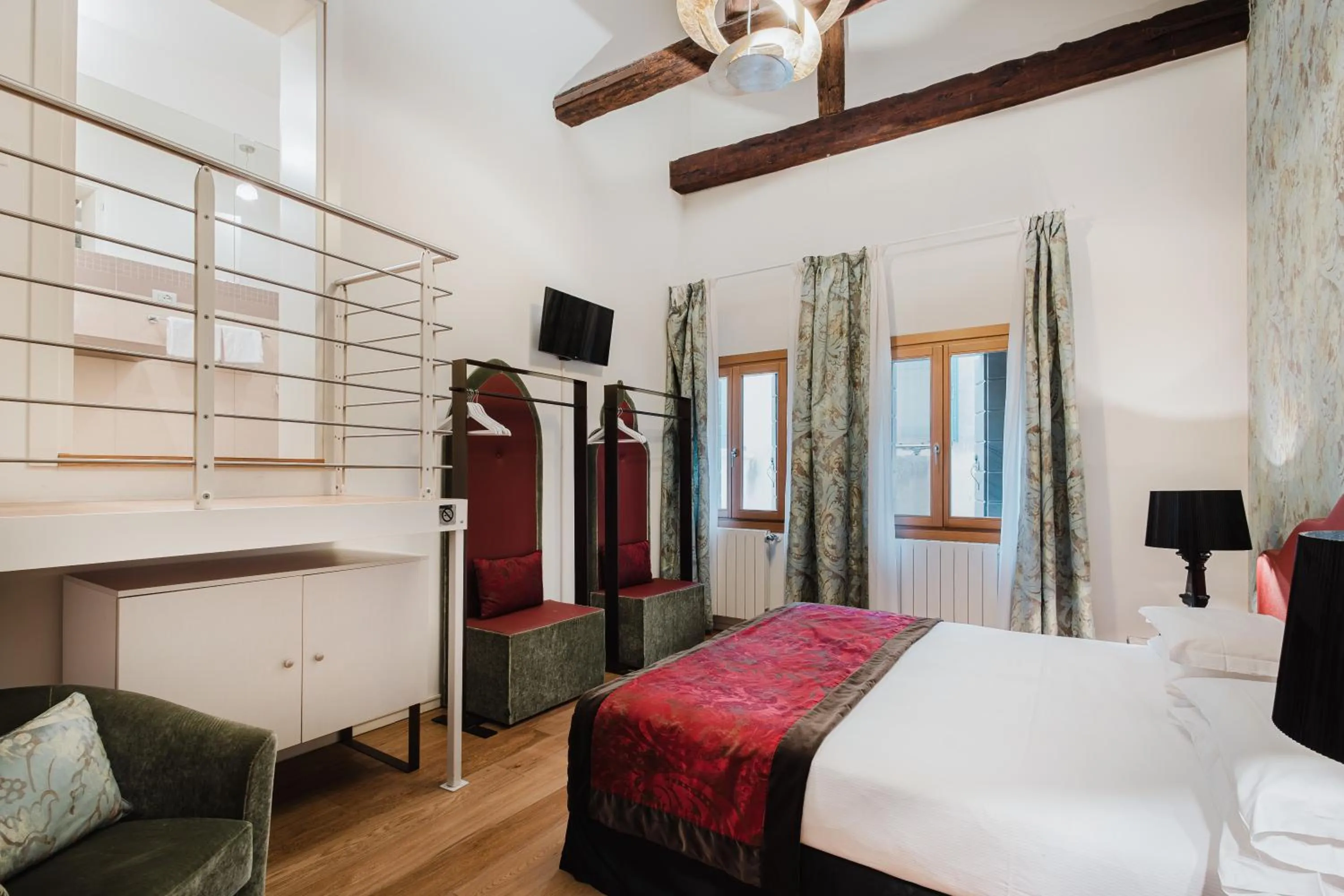 Bathroom, Bed in Dimora Capuleti