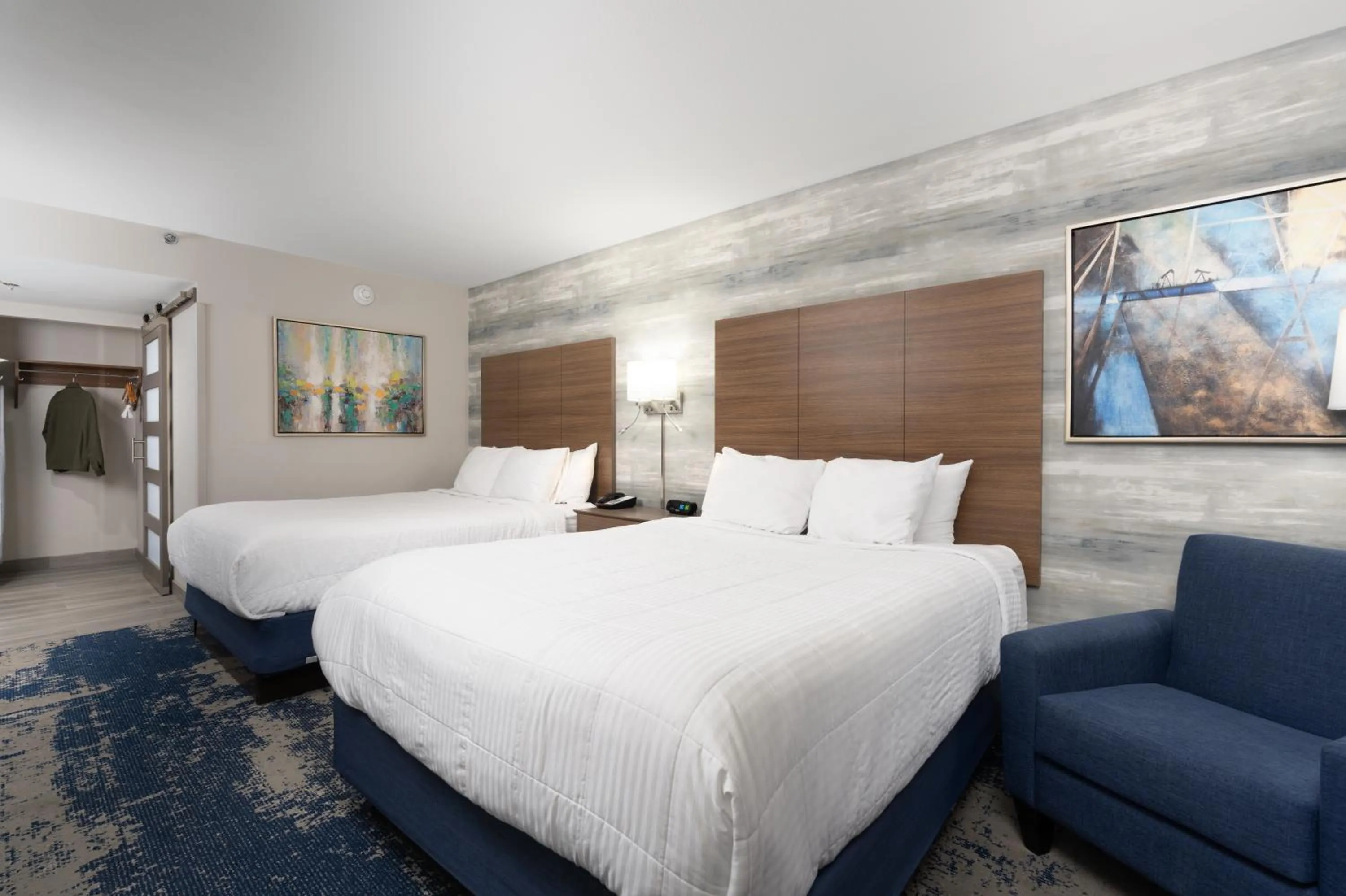 Bed in MCM Elegante Hotel